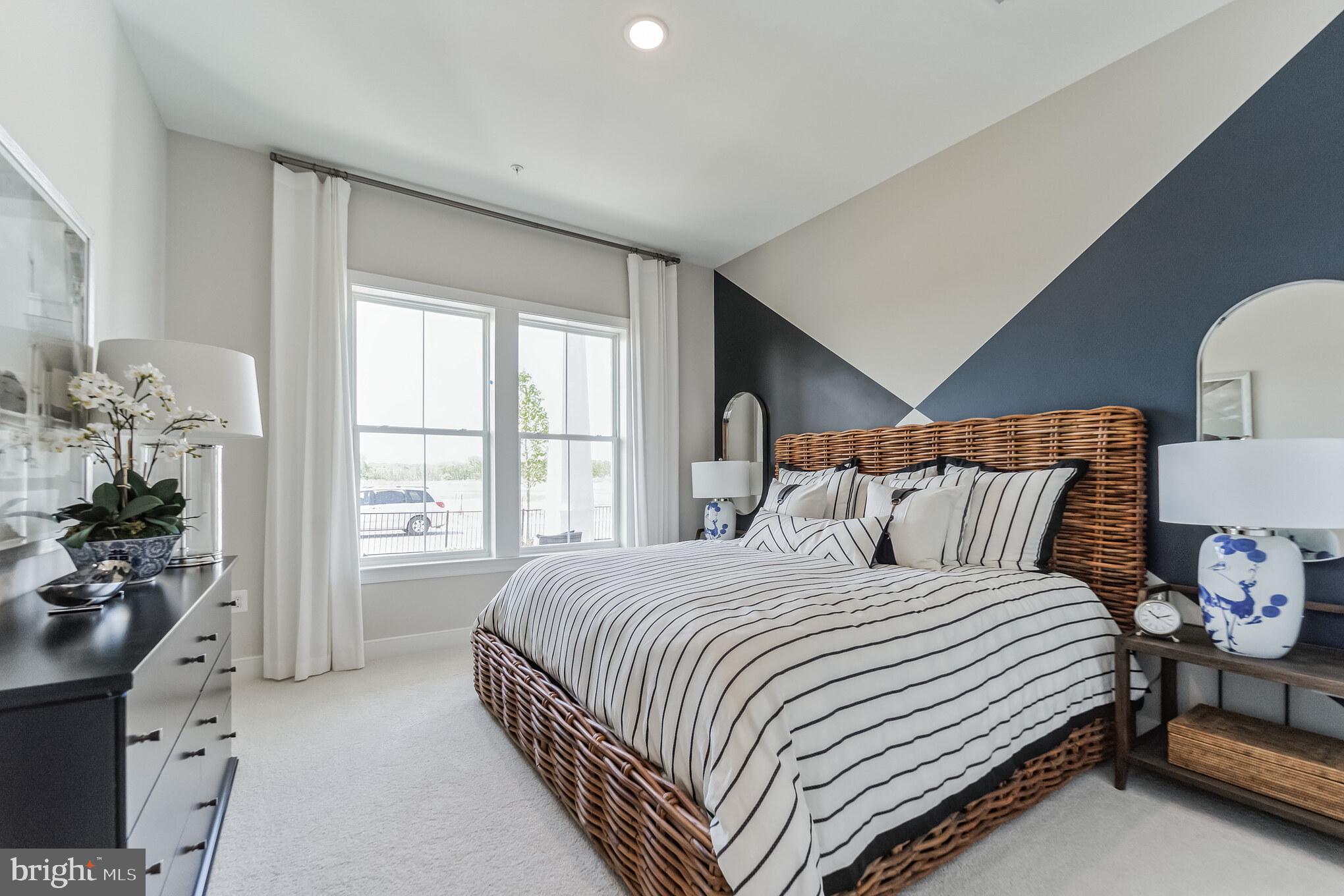 FOUR SEASONS AT KENT ISLAND - Residential