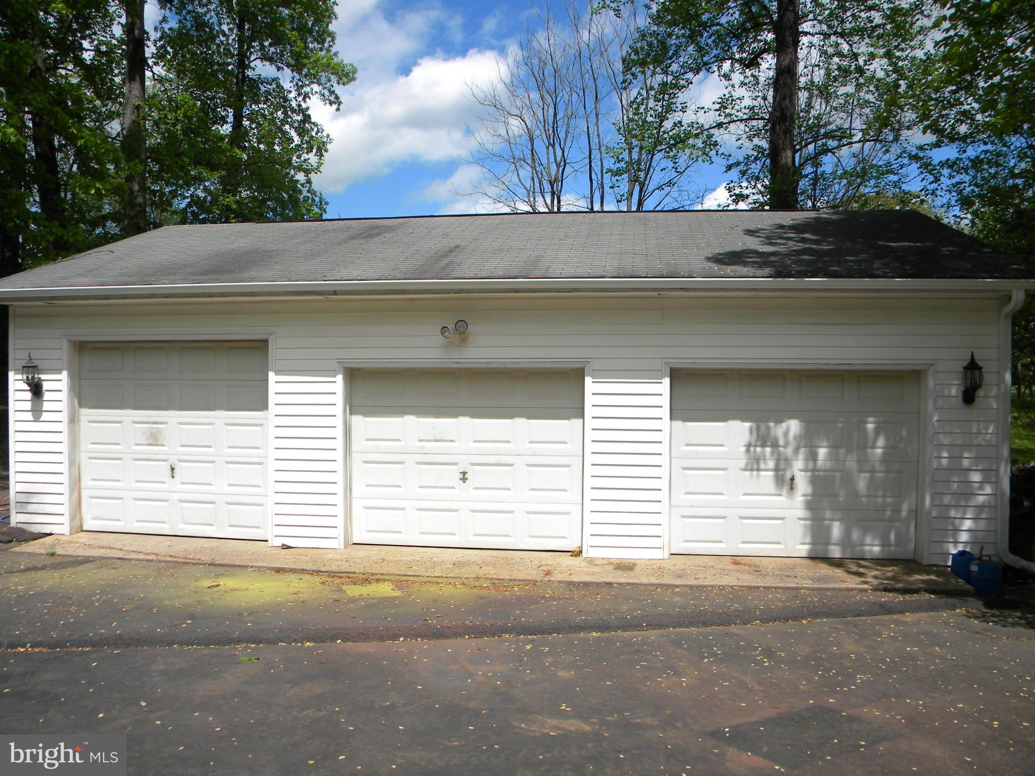 GLENMORE HEIGHTS - Residential