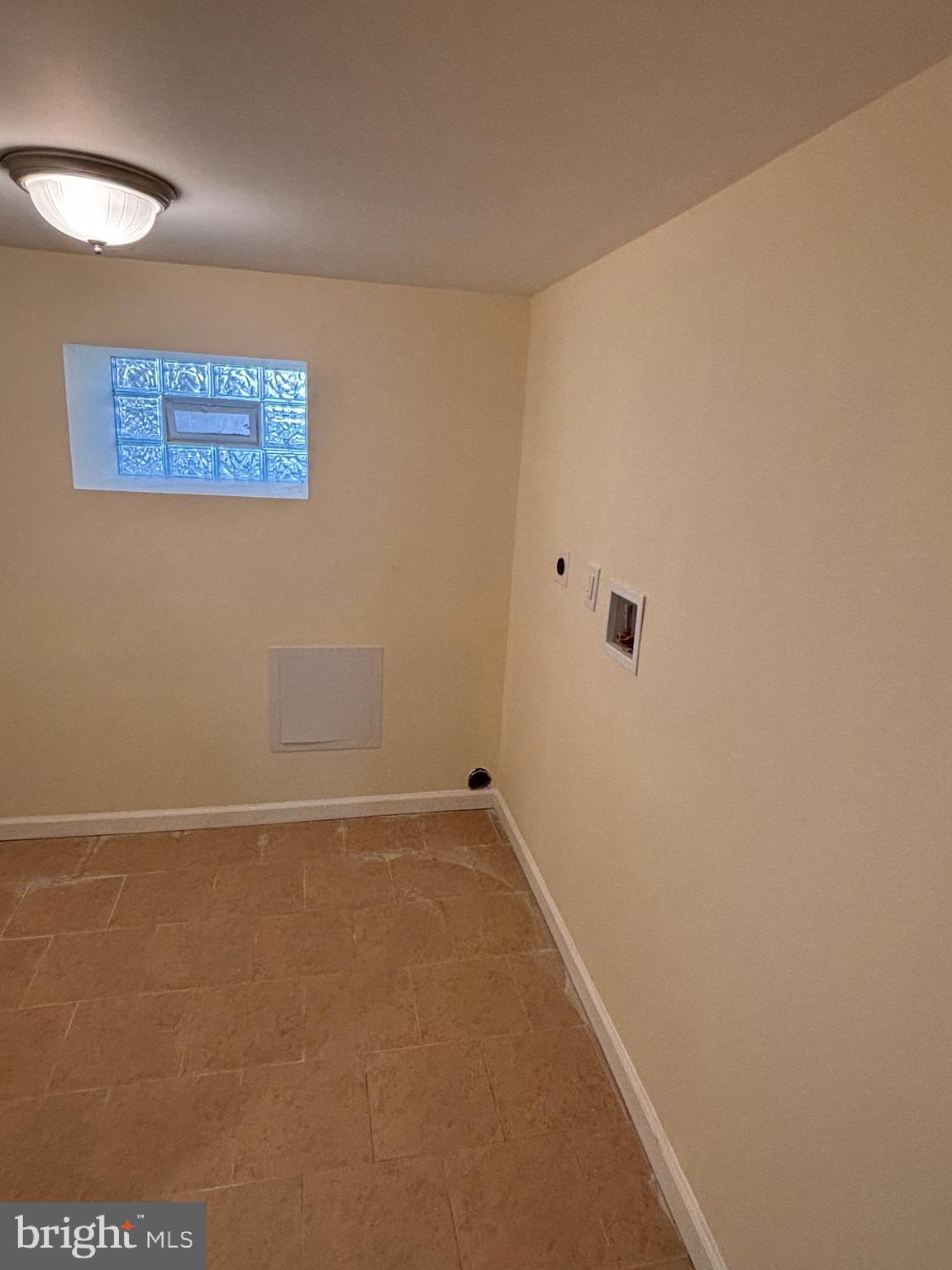 WEST OAK LANE - Residential