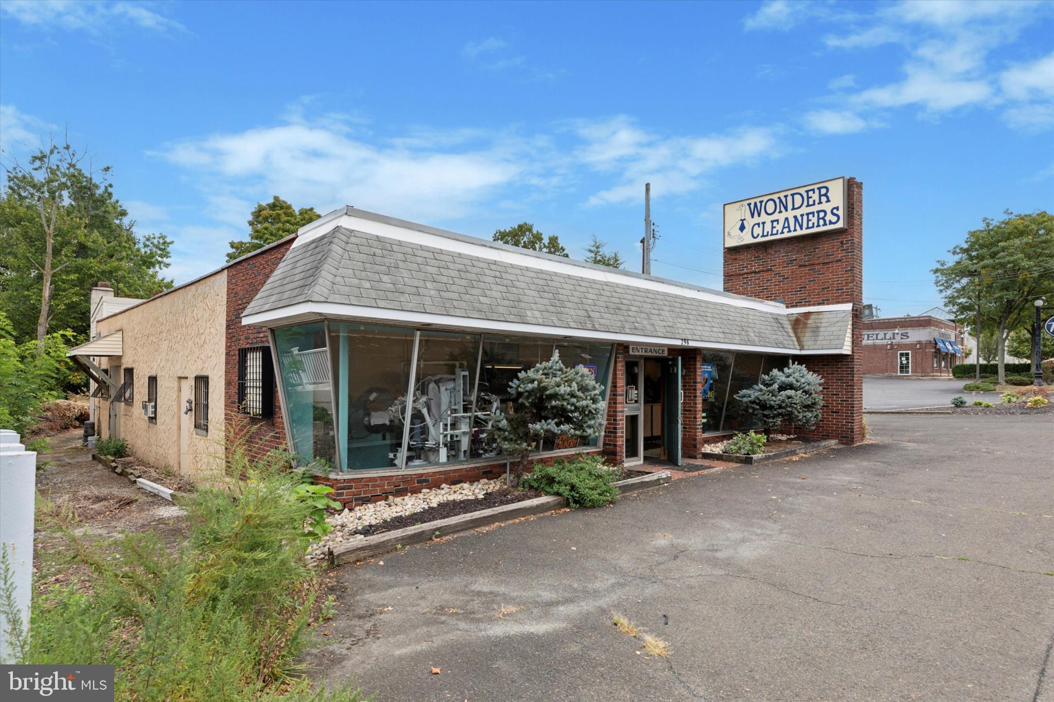 296 EASTON ROAD