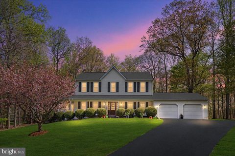 Photo of 11109 Stonebrook Drive, MANASSAS, VA 20112 (MLS # VAPW2120084)