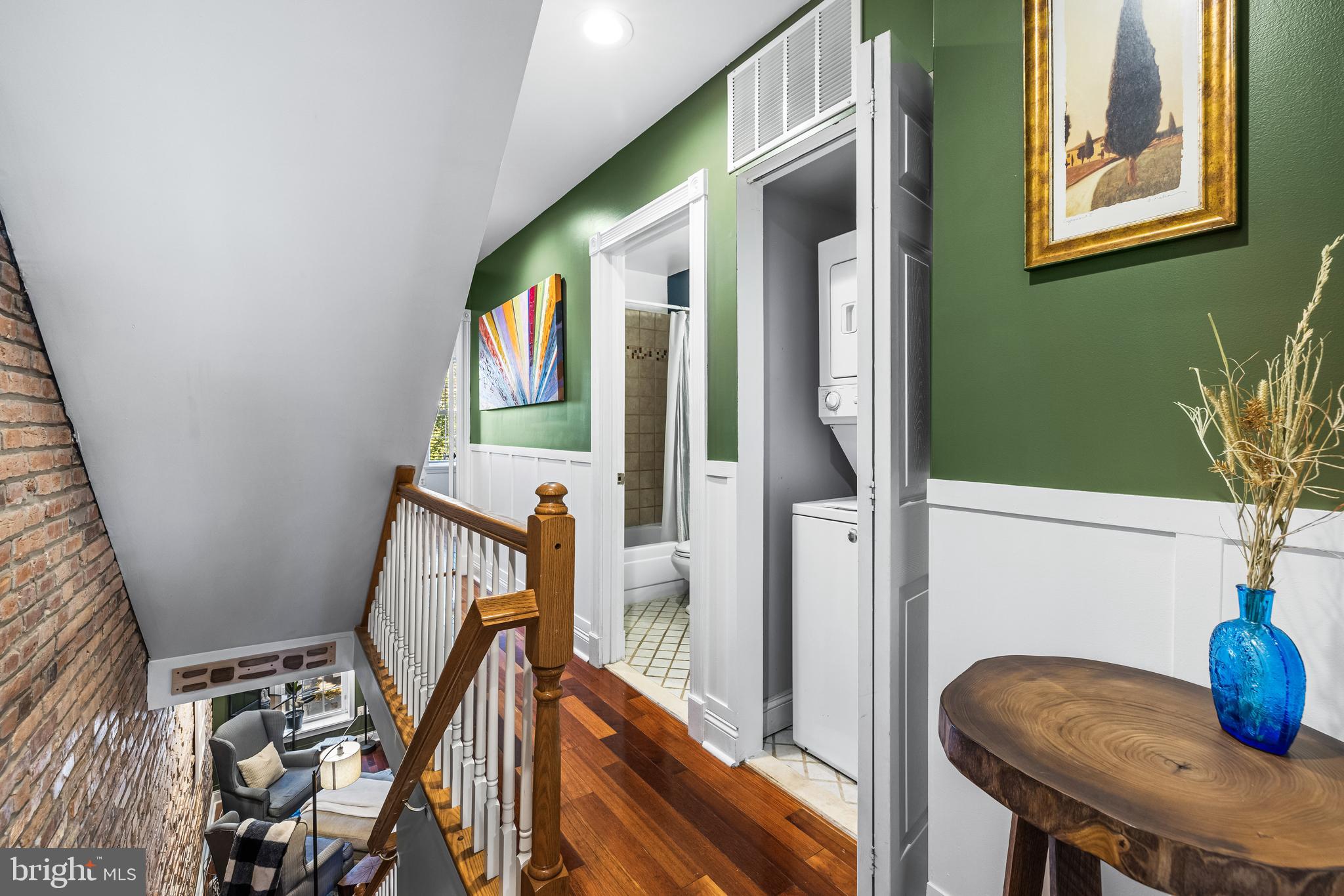 LOCUST POINT - Residential