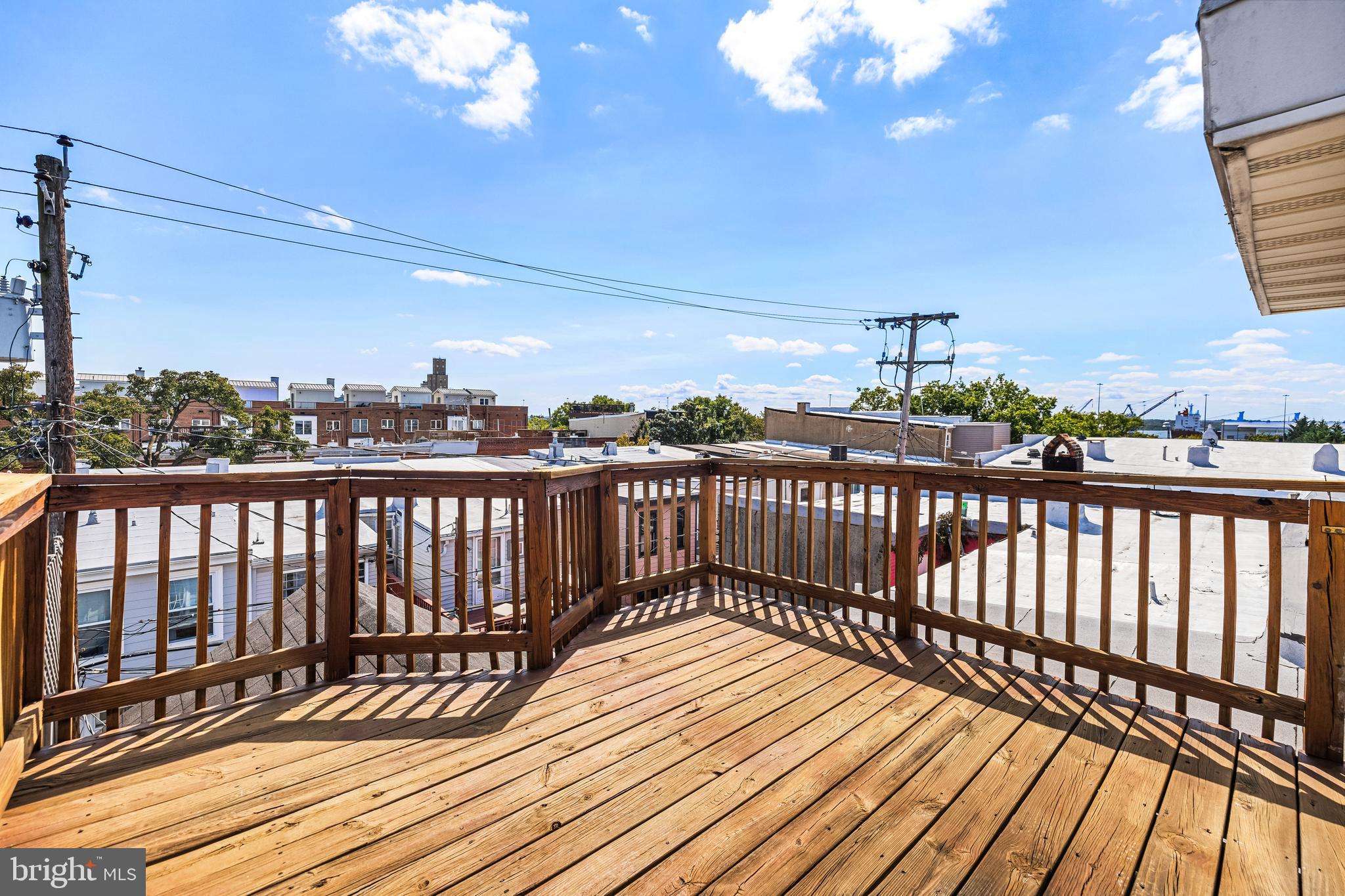 LOCUST POINT - Residential