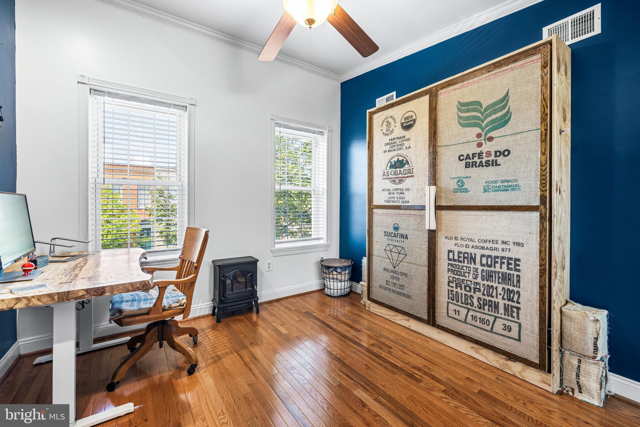 LOCUST POINT - Residential