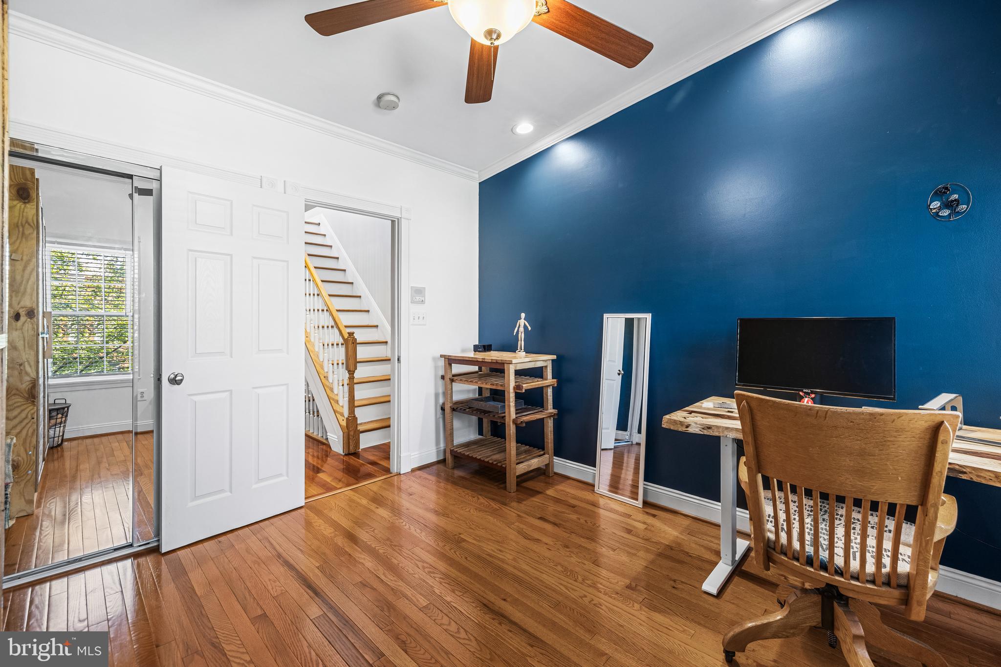 LOCUST POINT - Residential