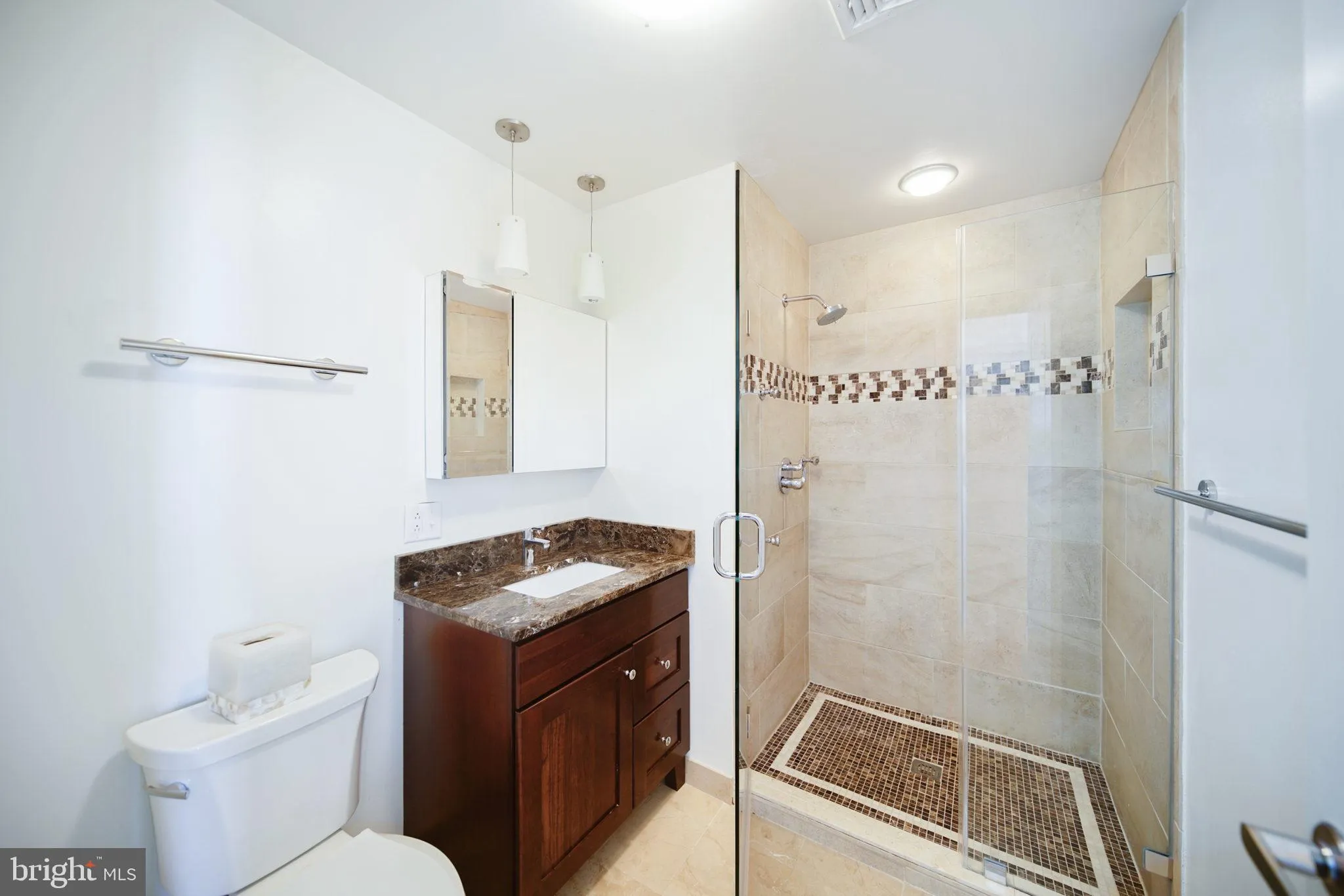 Philadelphia, Pennsylvania 19102, United States, 2 Bedrooms Bedrooms, ,2 BathroomsBathrooms,Residential,Contingent,112632