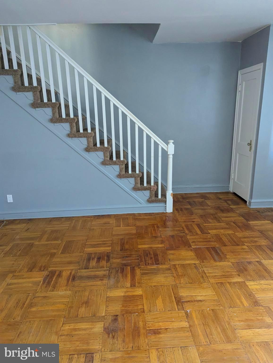 CASTOR GARDENS - Residential Lease