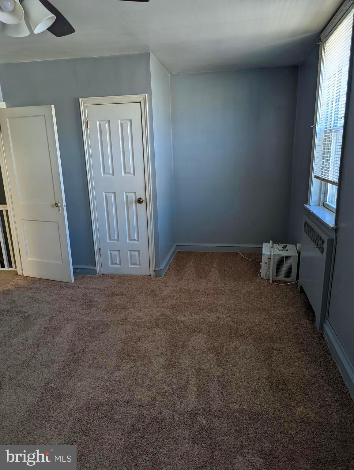 CASTOR GARDENS - Residential Lease