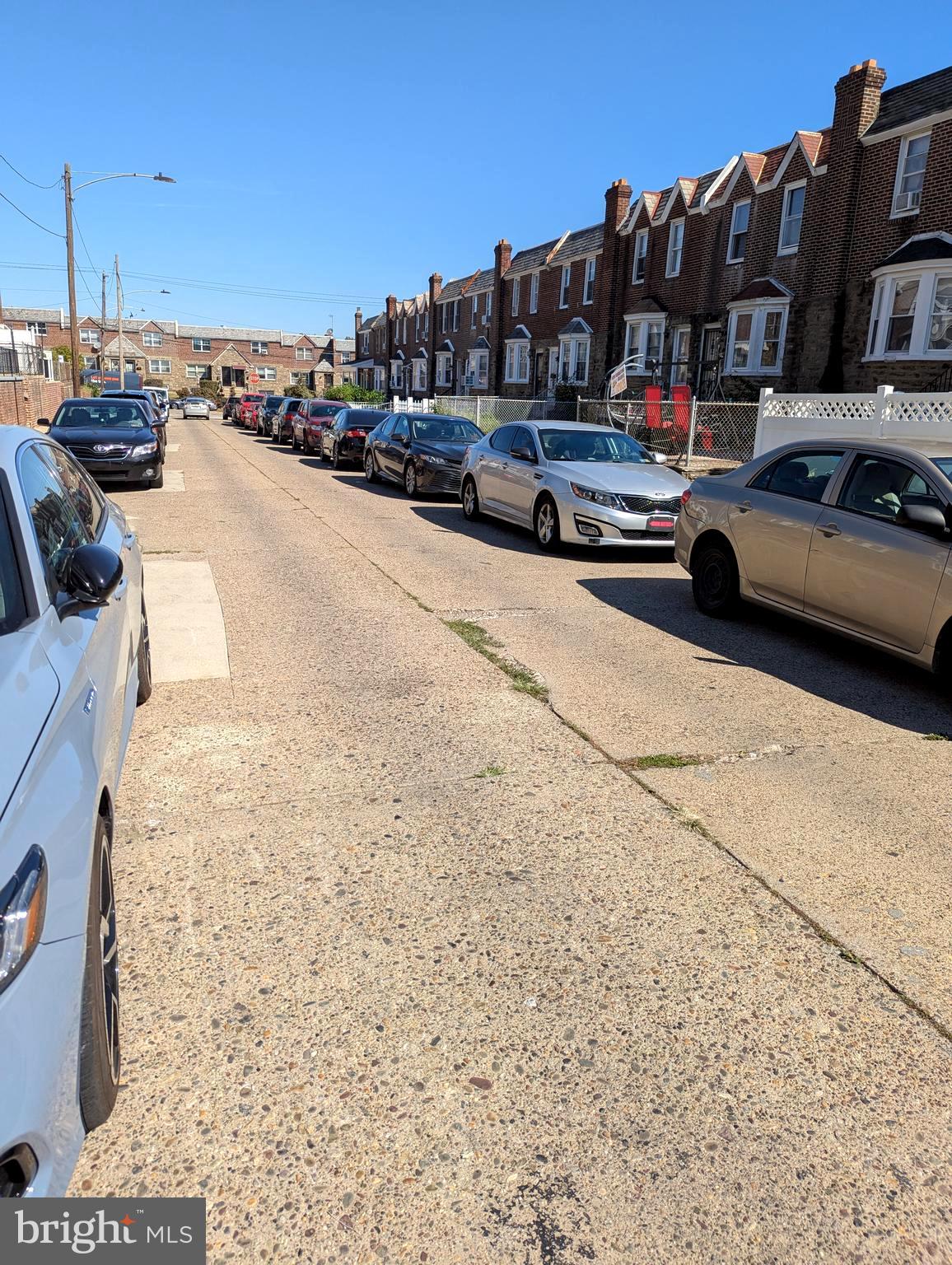 CASTOR GARDENS - Residential Lease