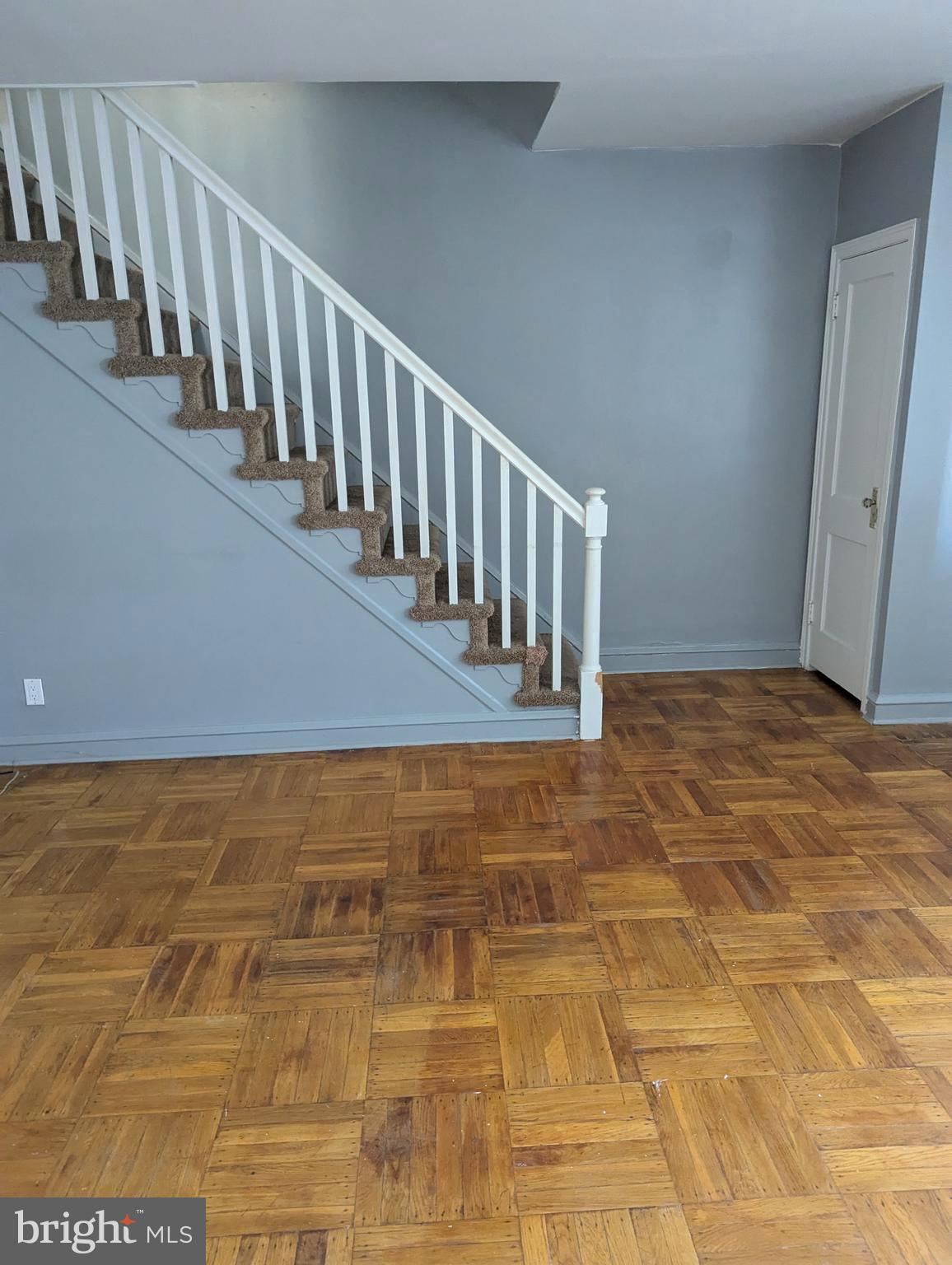 CASTOR GARDENS - Residential Lease