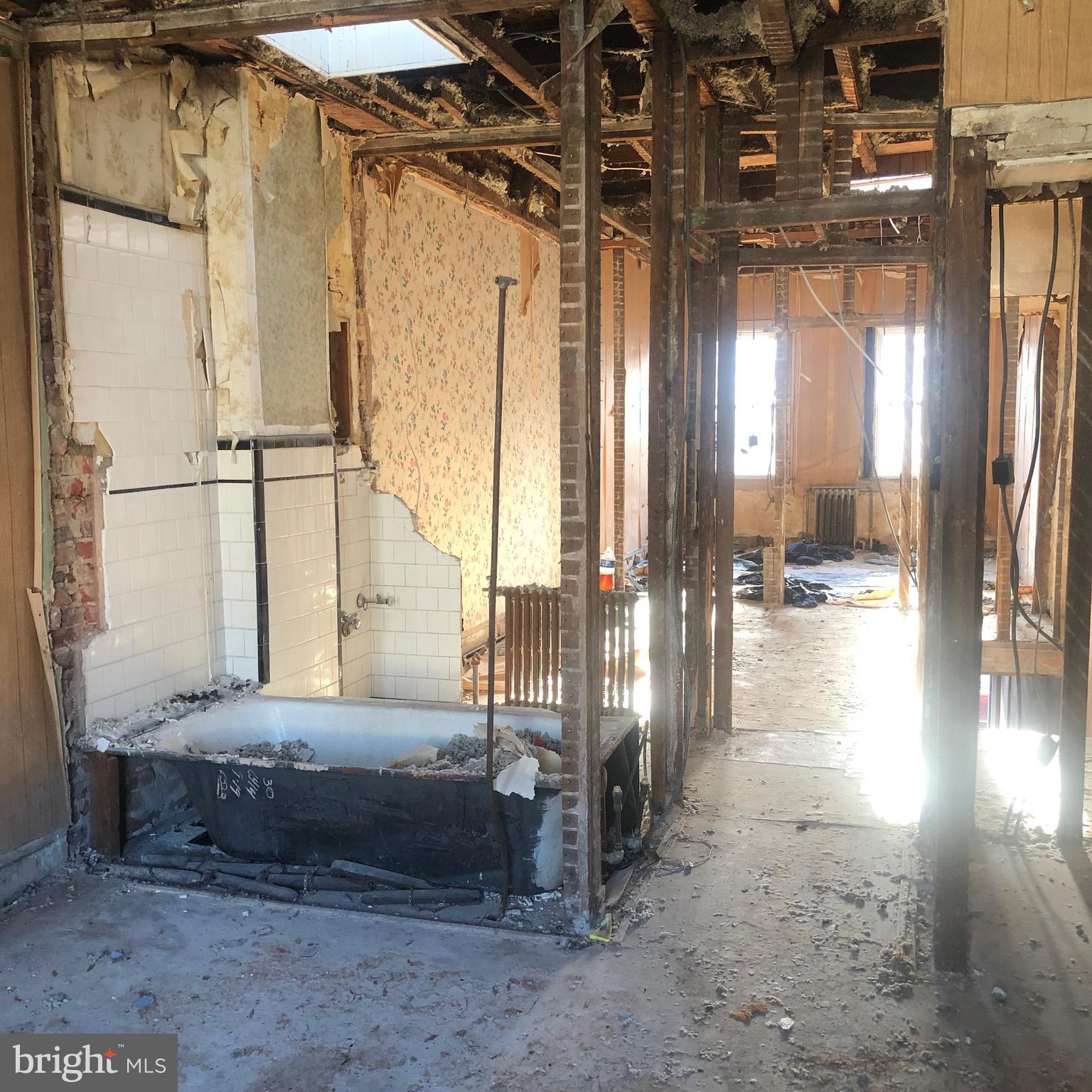 MADISON EASTEND - Residential