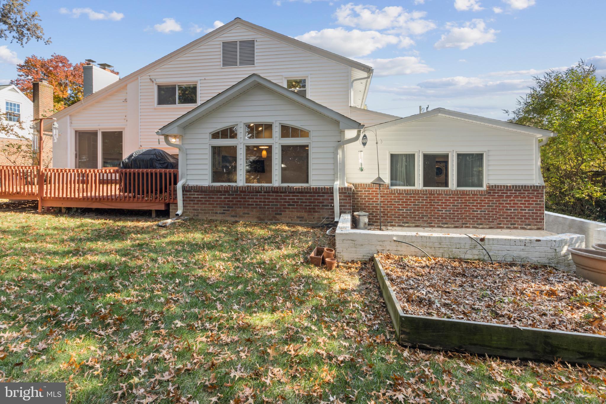 WAYNEWOOD - Residential