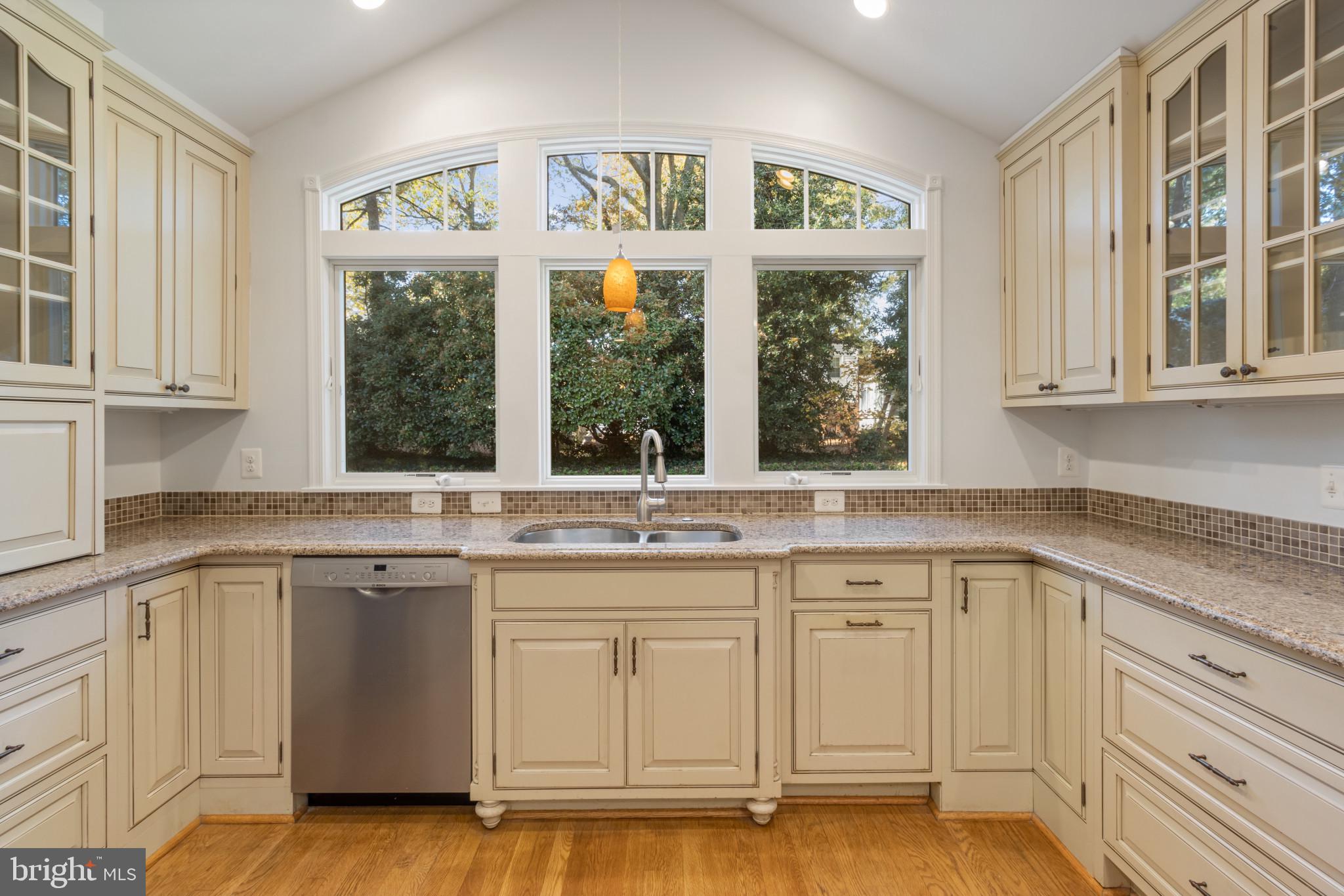 WAYNEWOOD - Residential