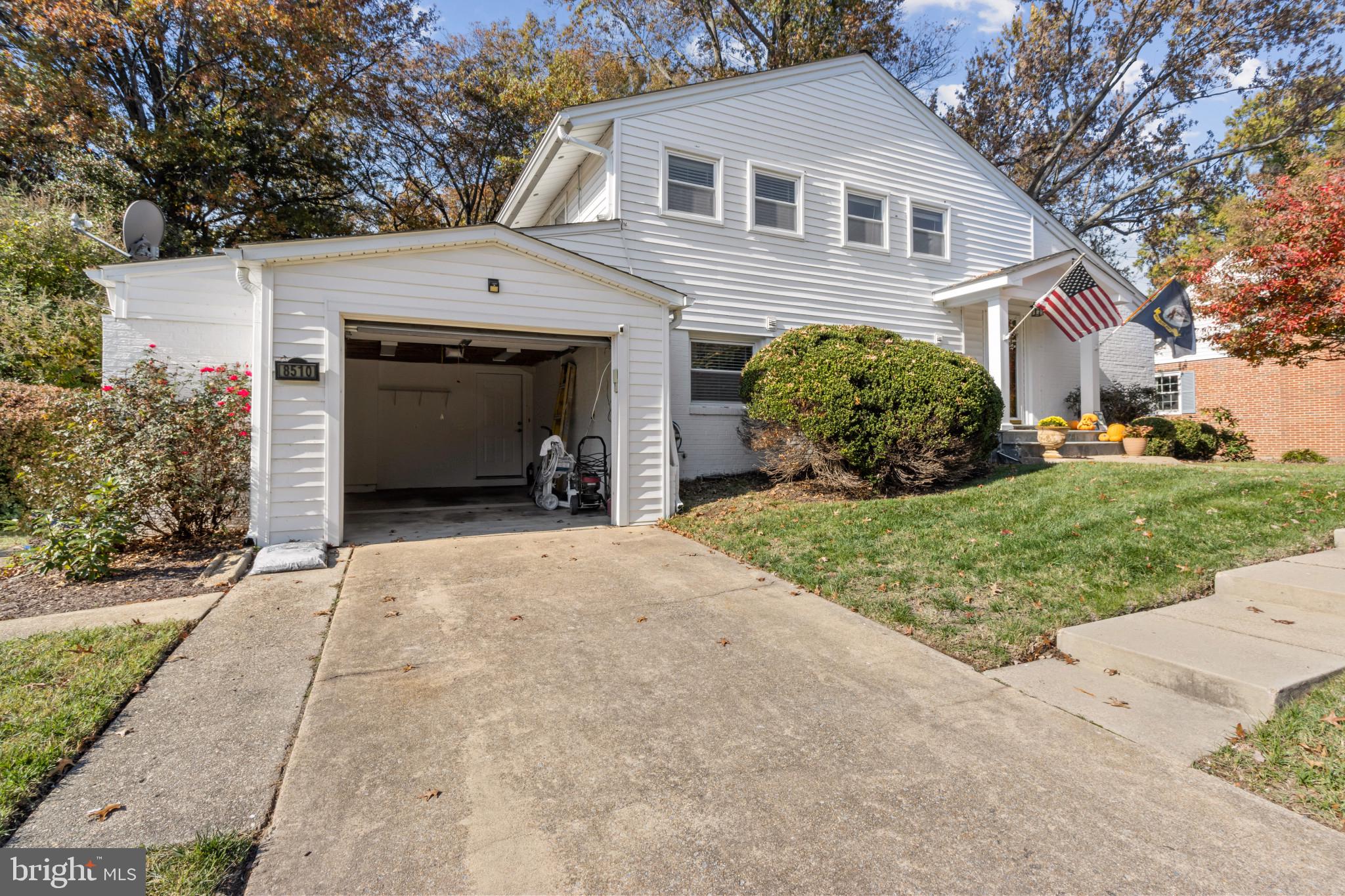 WAYNEWOOD - Residential