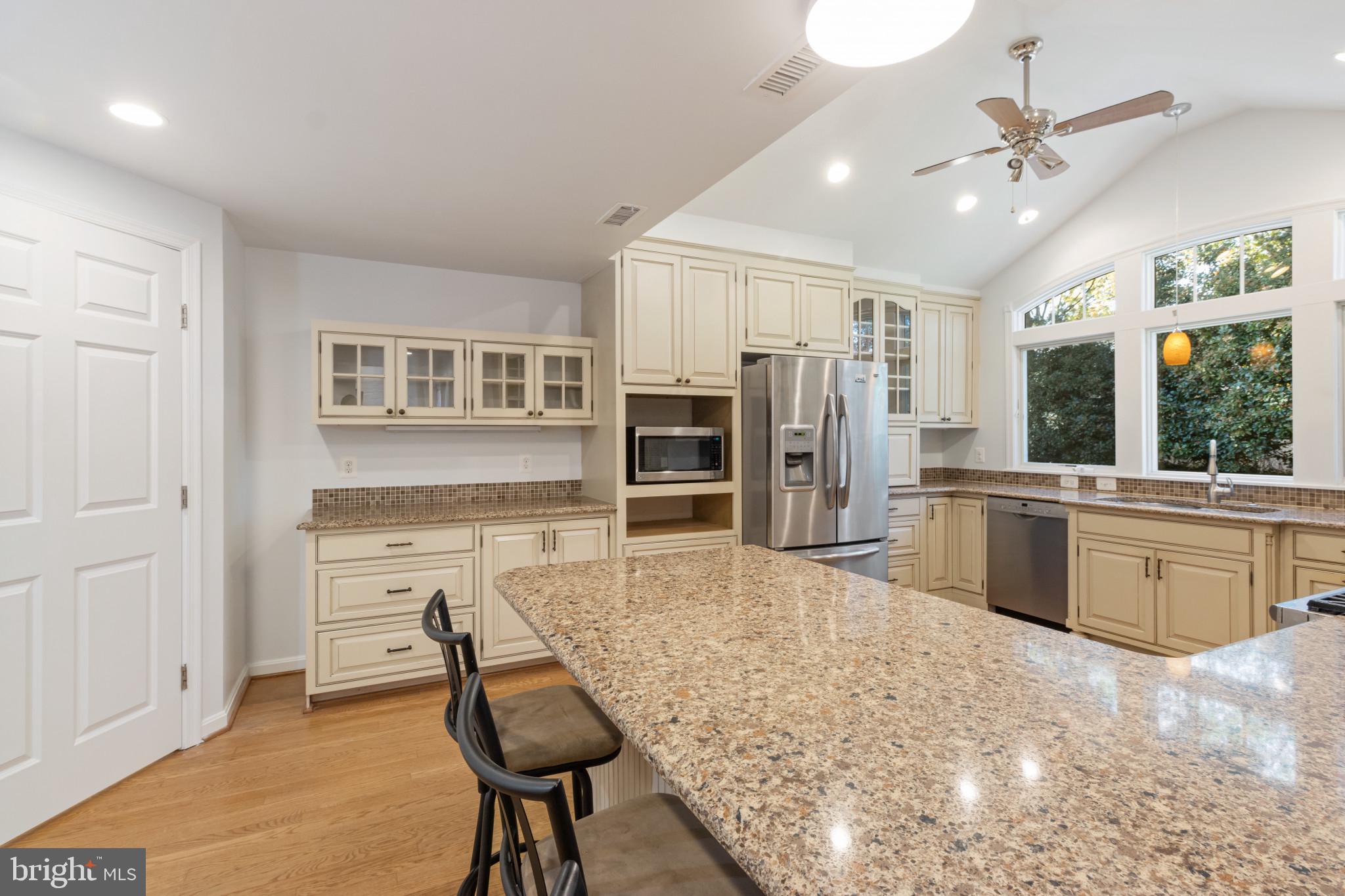 WAYNEWOOD - Residential