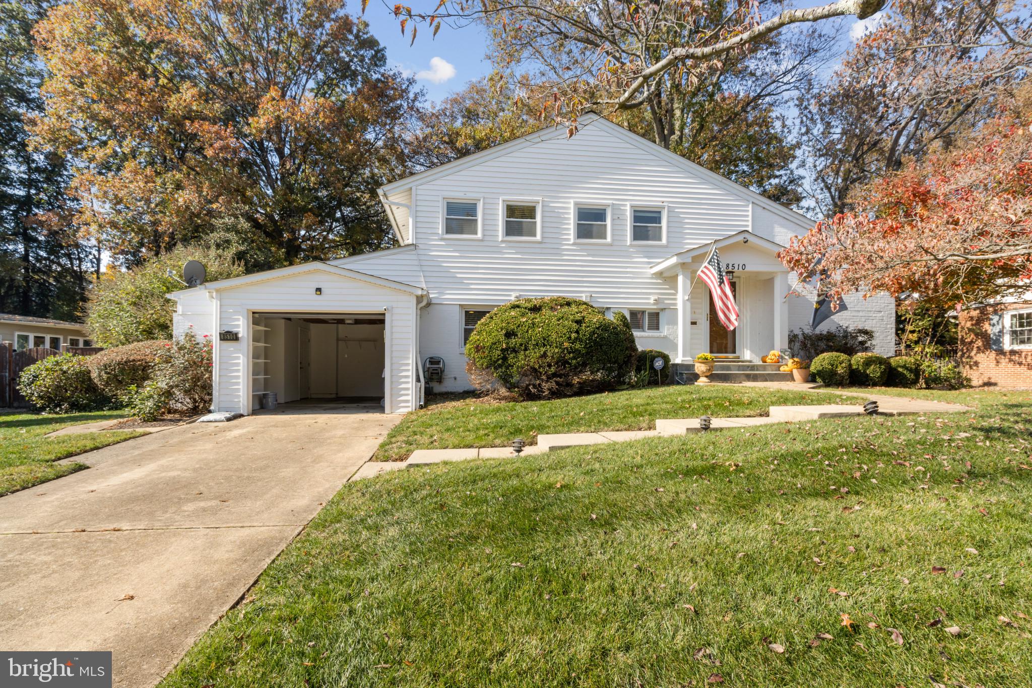 WAYNEWOOD - Residential