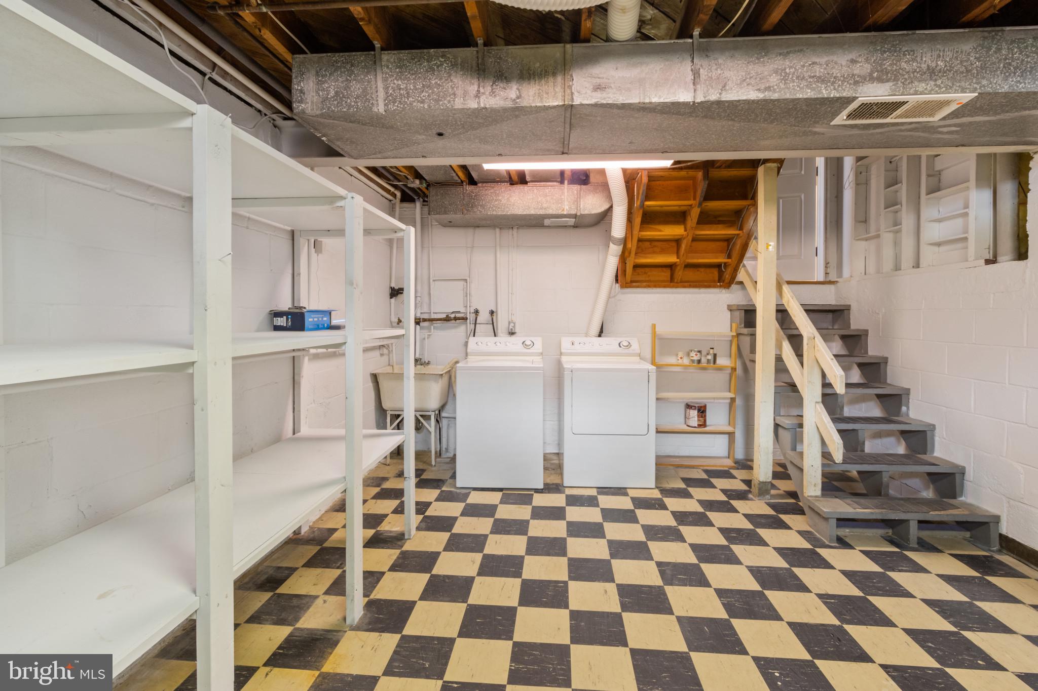 WAYNEWOOD - Residential