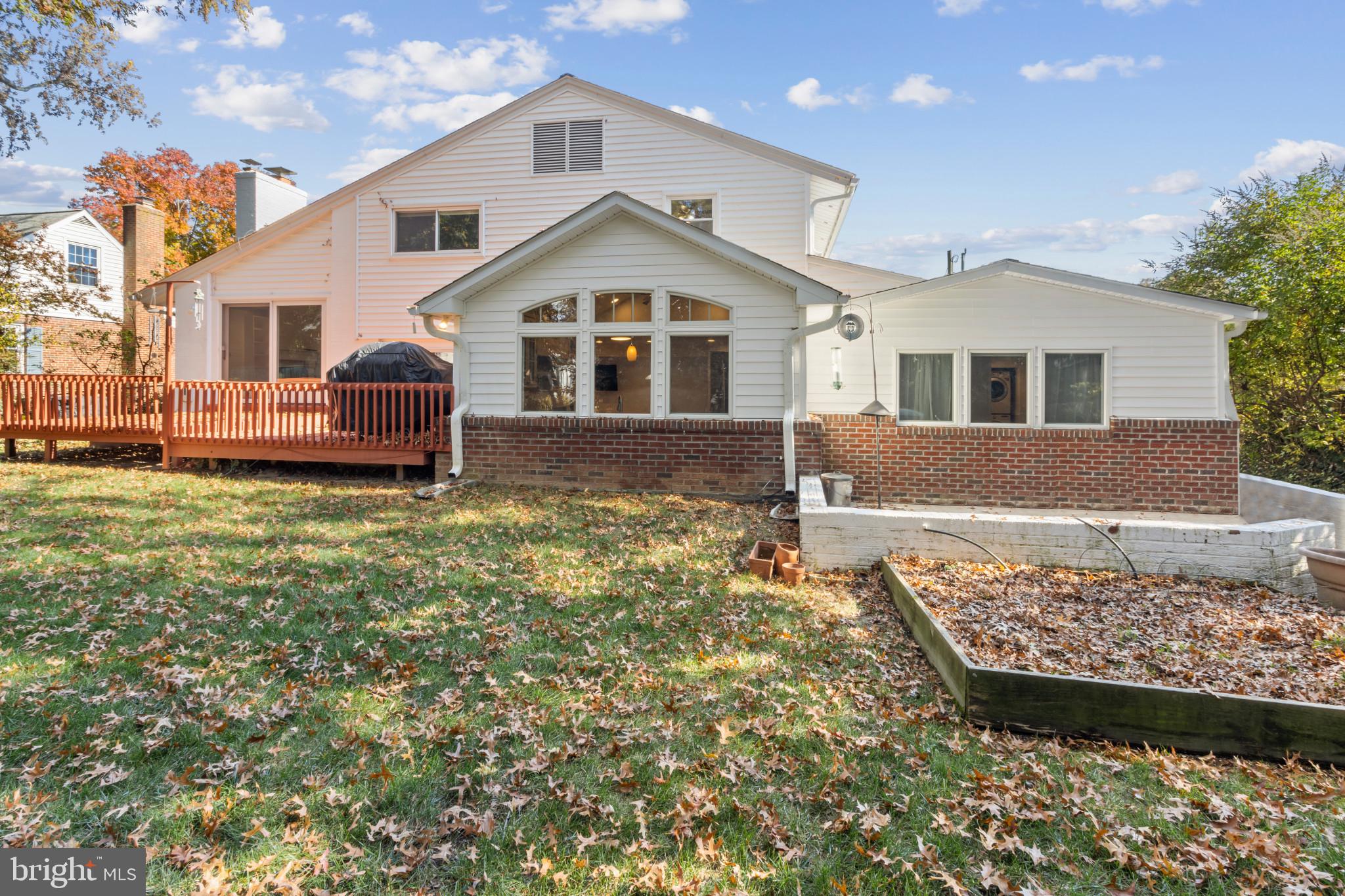 WAYNEWOOD - Residential