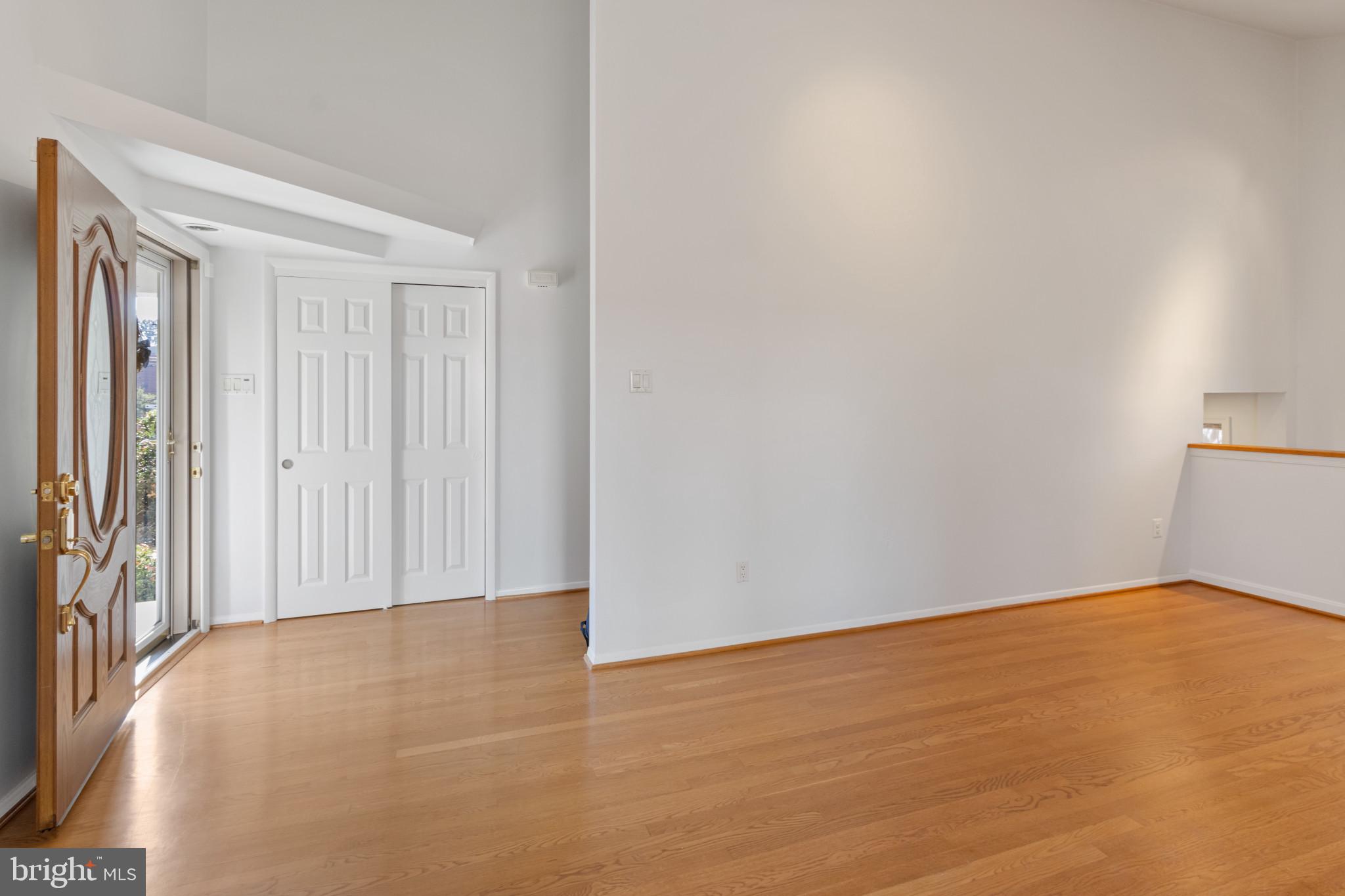 WAYNEWOOD - Residential