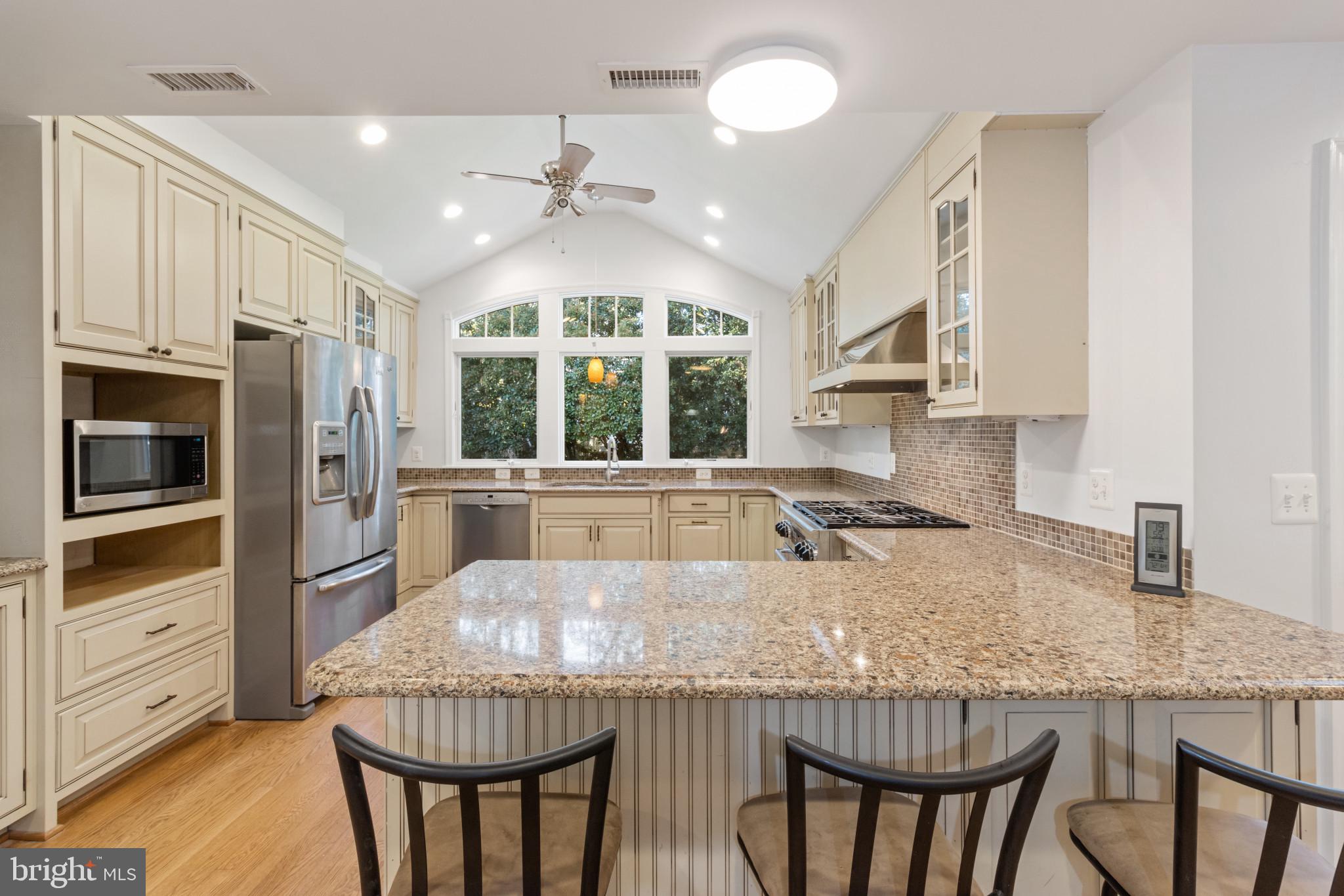 WAYNEWOOD - Residential