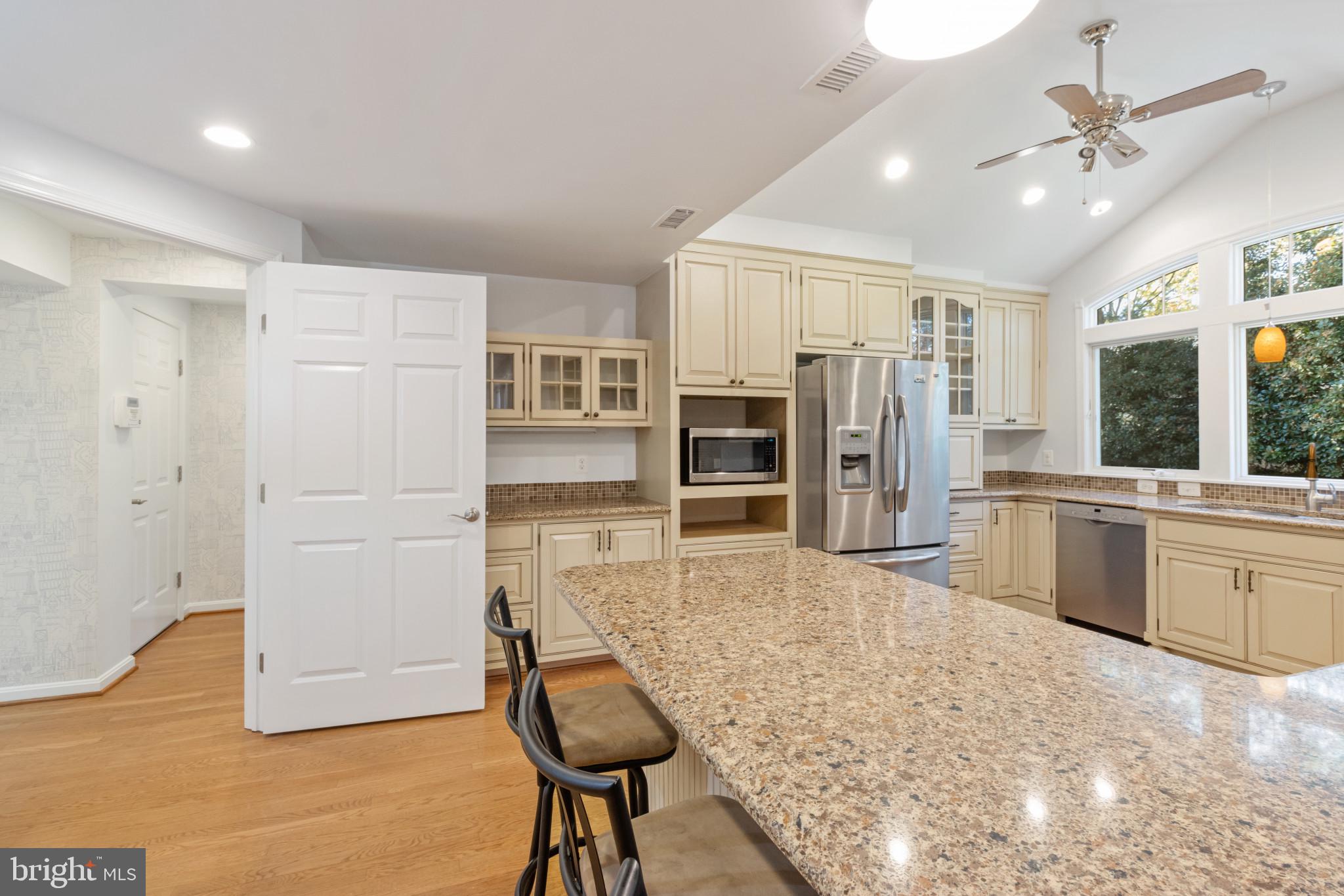 WAYNEWOOD - Residential