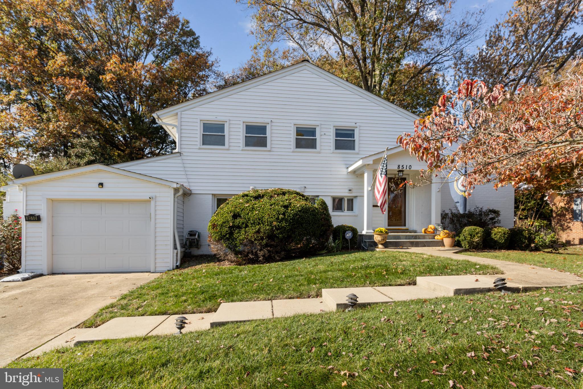 WAYNEWOOD - Residential