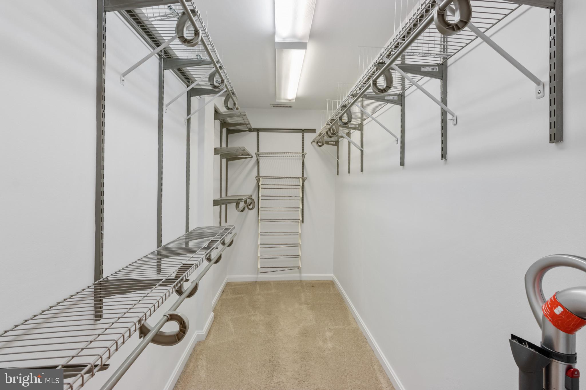 WAYNEWOOD - Residential