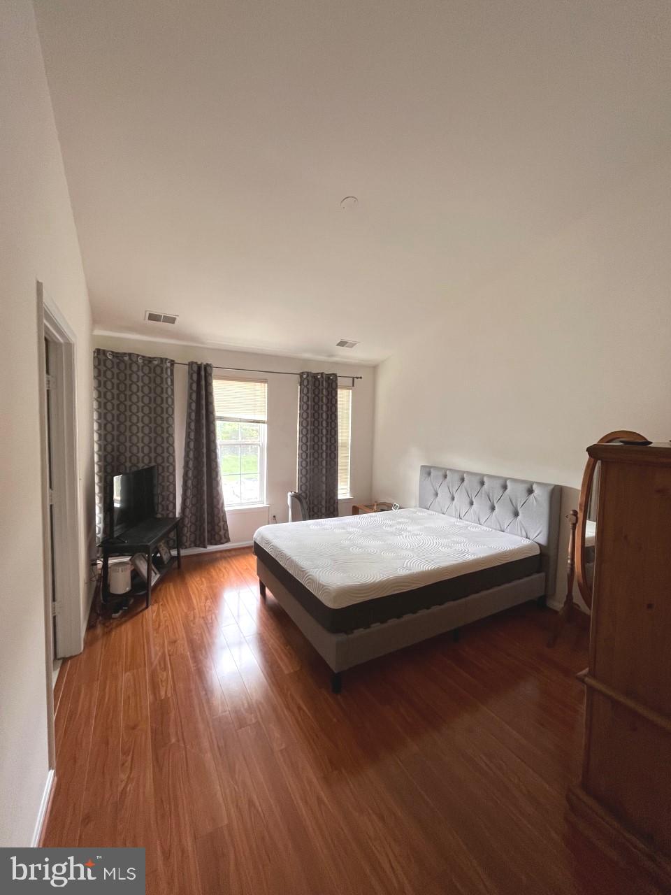 SOUTHLAKE AT MONTCLAIR - Residential Lease