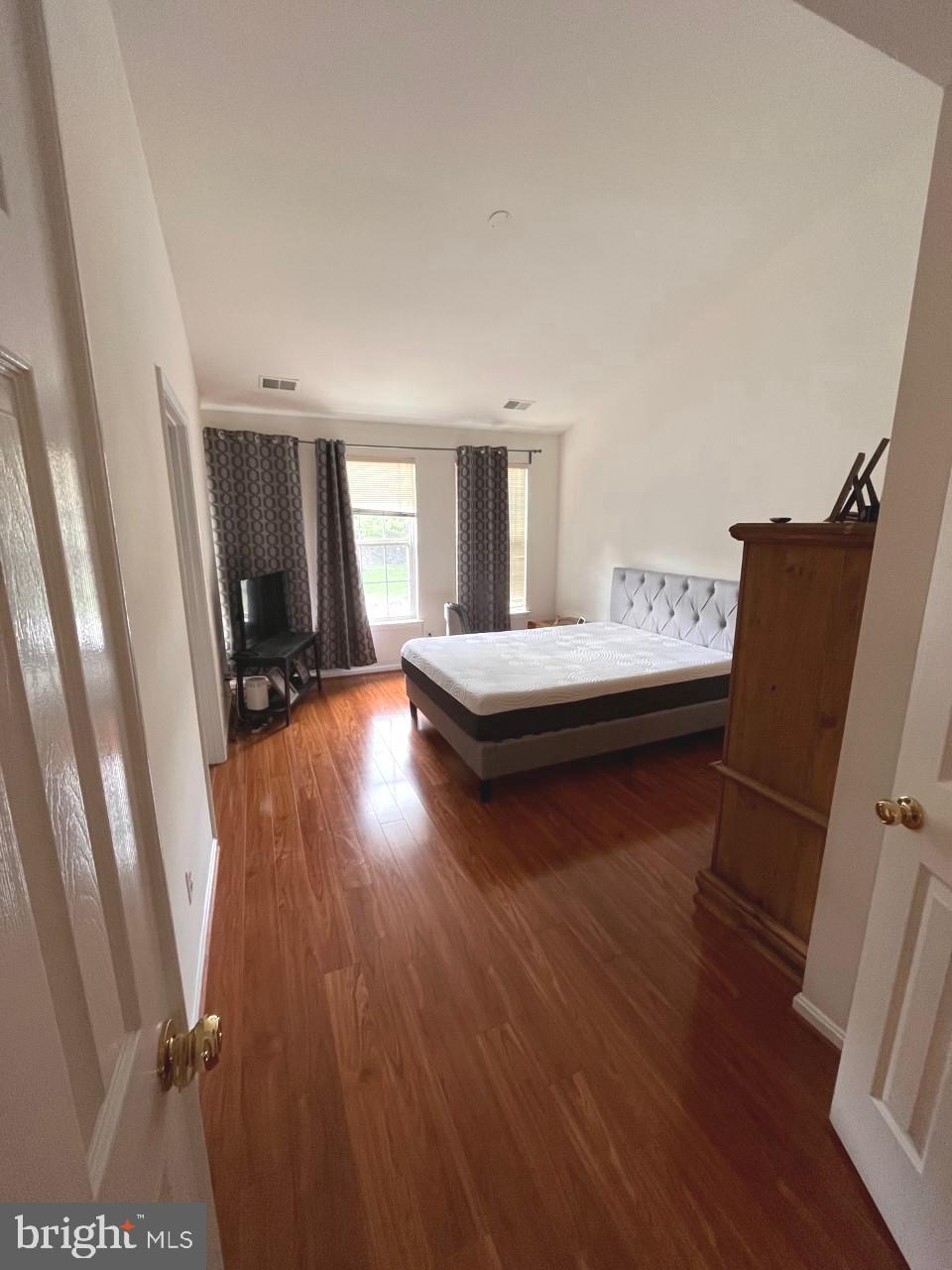 SOUTHLAKE AT MONTCLAIR - Residential Lease