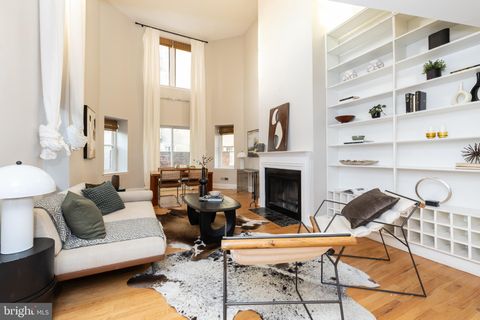 1903 SPRUCE STREET 3E PHILADELPHIA PA 19103