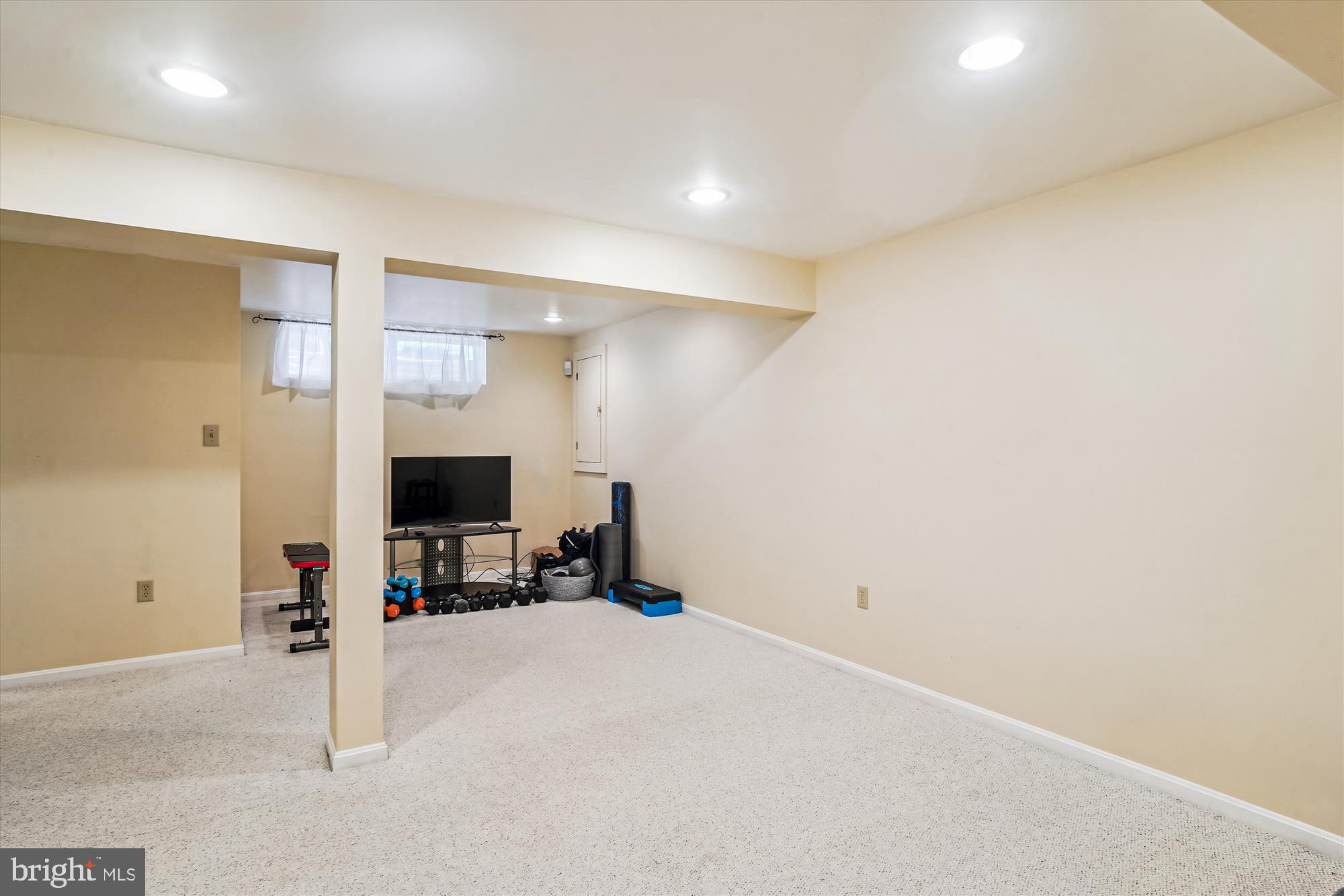 WHITTIER POND - Residential