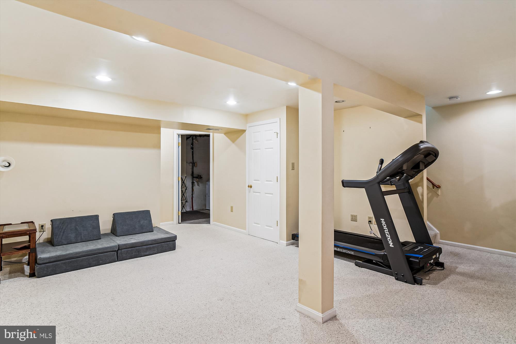 WHITTIER POND - Residential