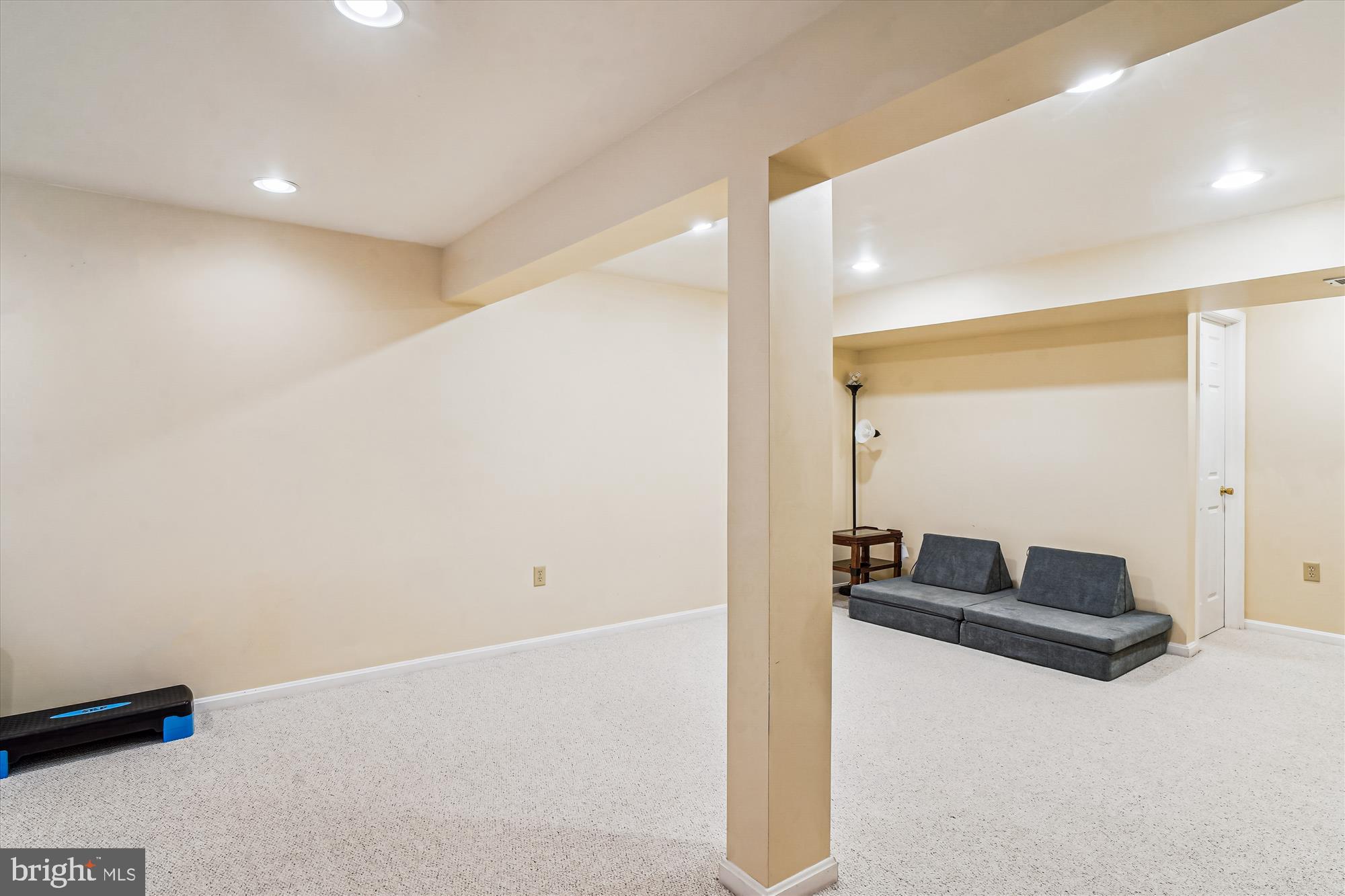 WHITTIER POND - Residential