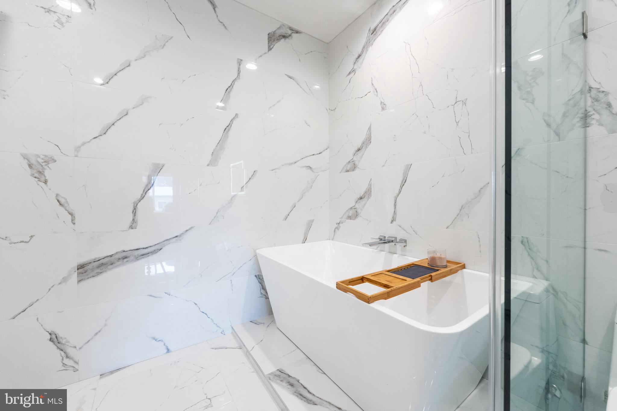 FRANCISVILLE - Residential