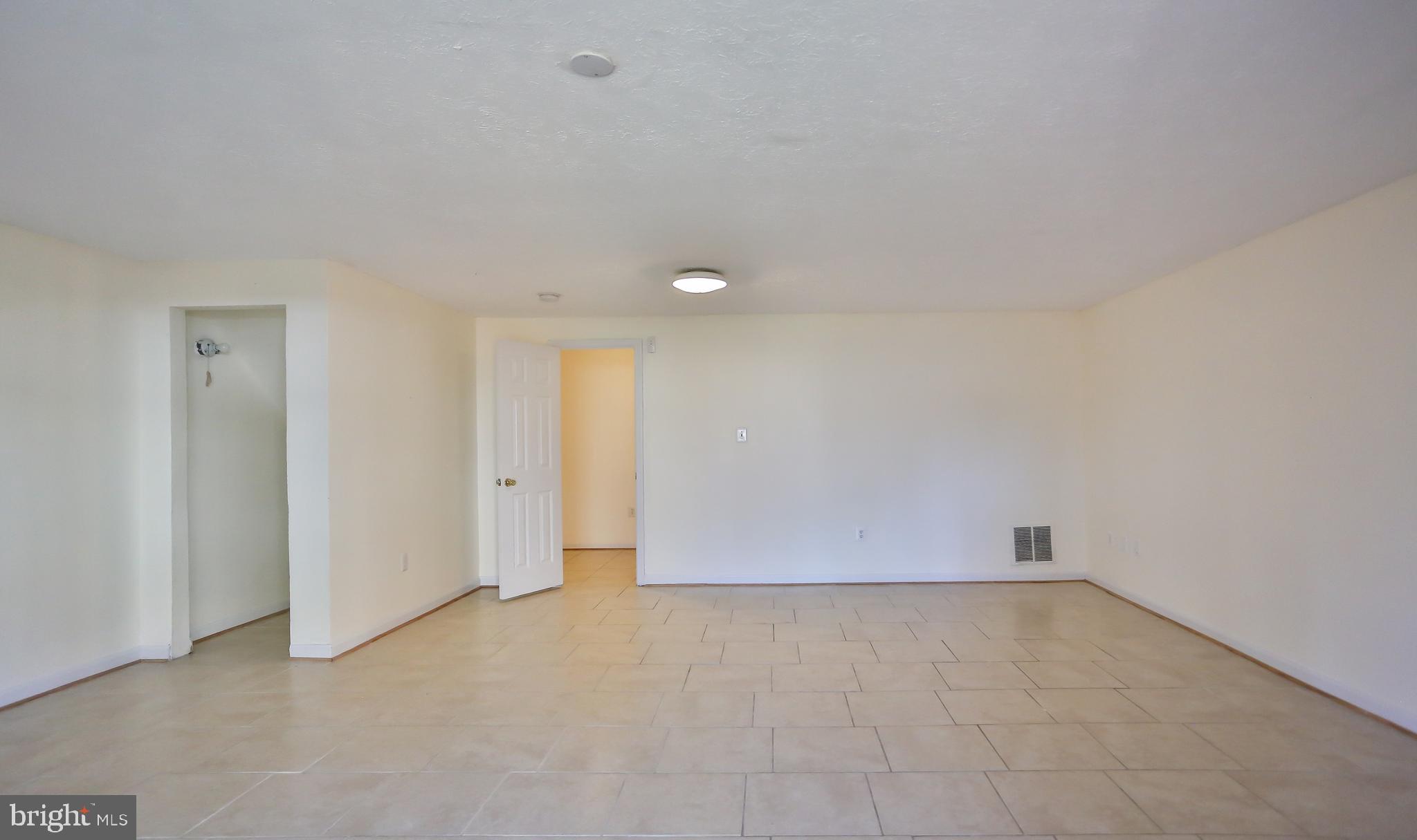 MONTCLAIR - Residential