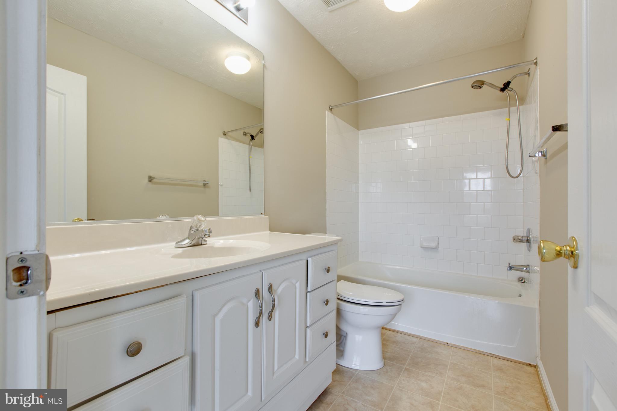 HOWARDS RIDGE - Residential Lease