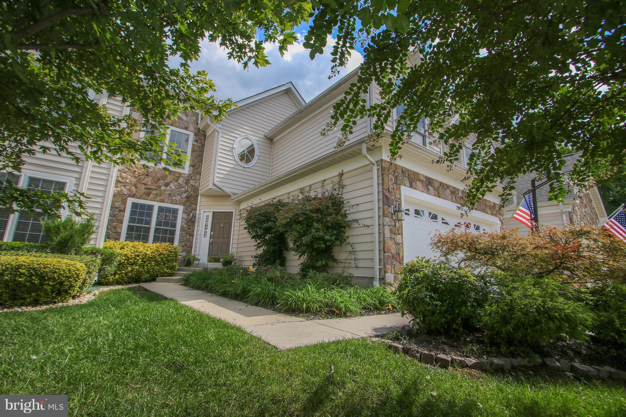 SOUTH RIDING - Residential