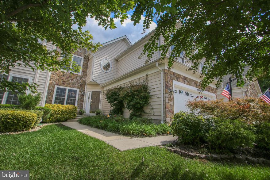 *Gorgeous 3 level patio home backing to golf course!**NEW CARPET**Stunning outdoor space/Huge deck, canopy conveys! 3 bed/3.5ba w/ 3,750 sq ft. FULLY finished lower lvl great 4 entertaining*Rec room, office, Fullbath & storage*Hardwoods*FP*granite & stnless kitchen*Master suite w/ golf course view* South Ridng amenities*Cont Alt agent with questions and contracts!