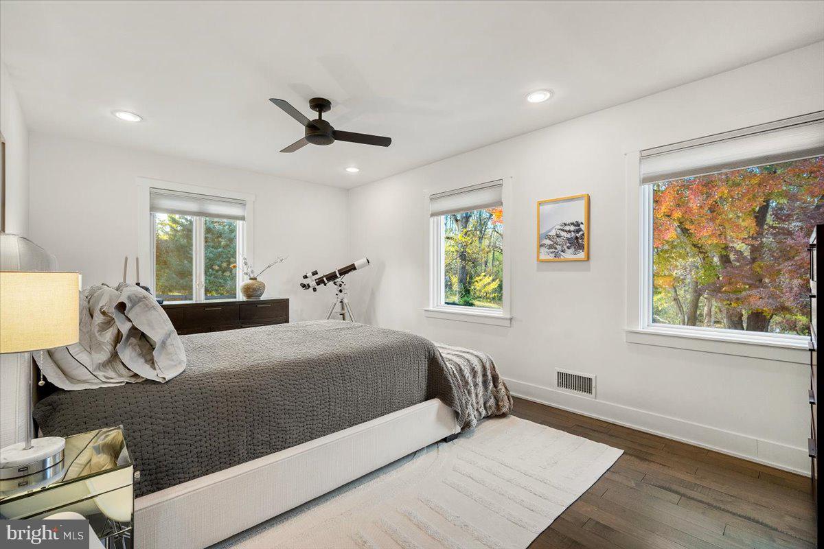 POTOMAC OUTSIDE - Residential