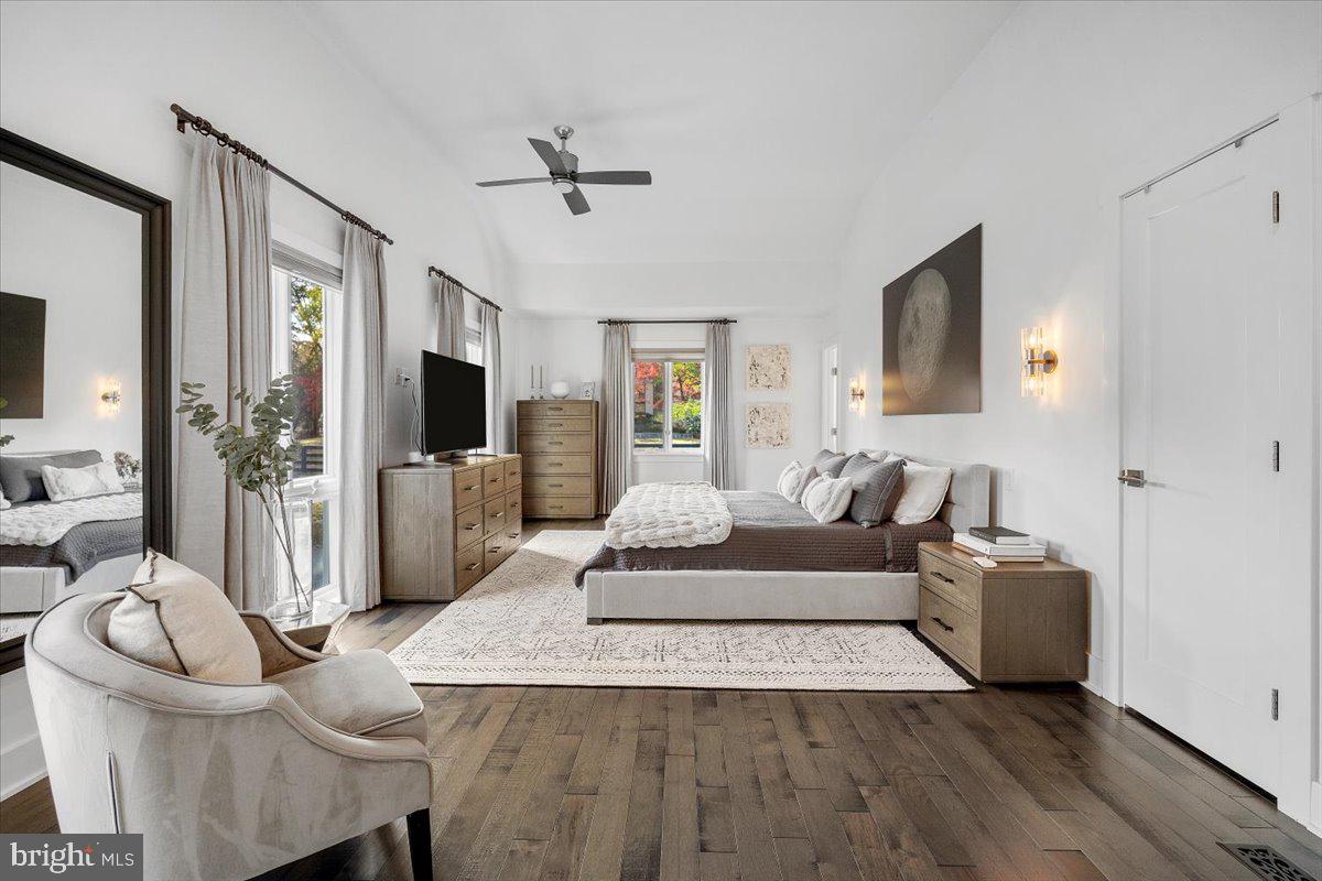 POTOMAC OUTSIDE - Residential