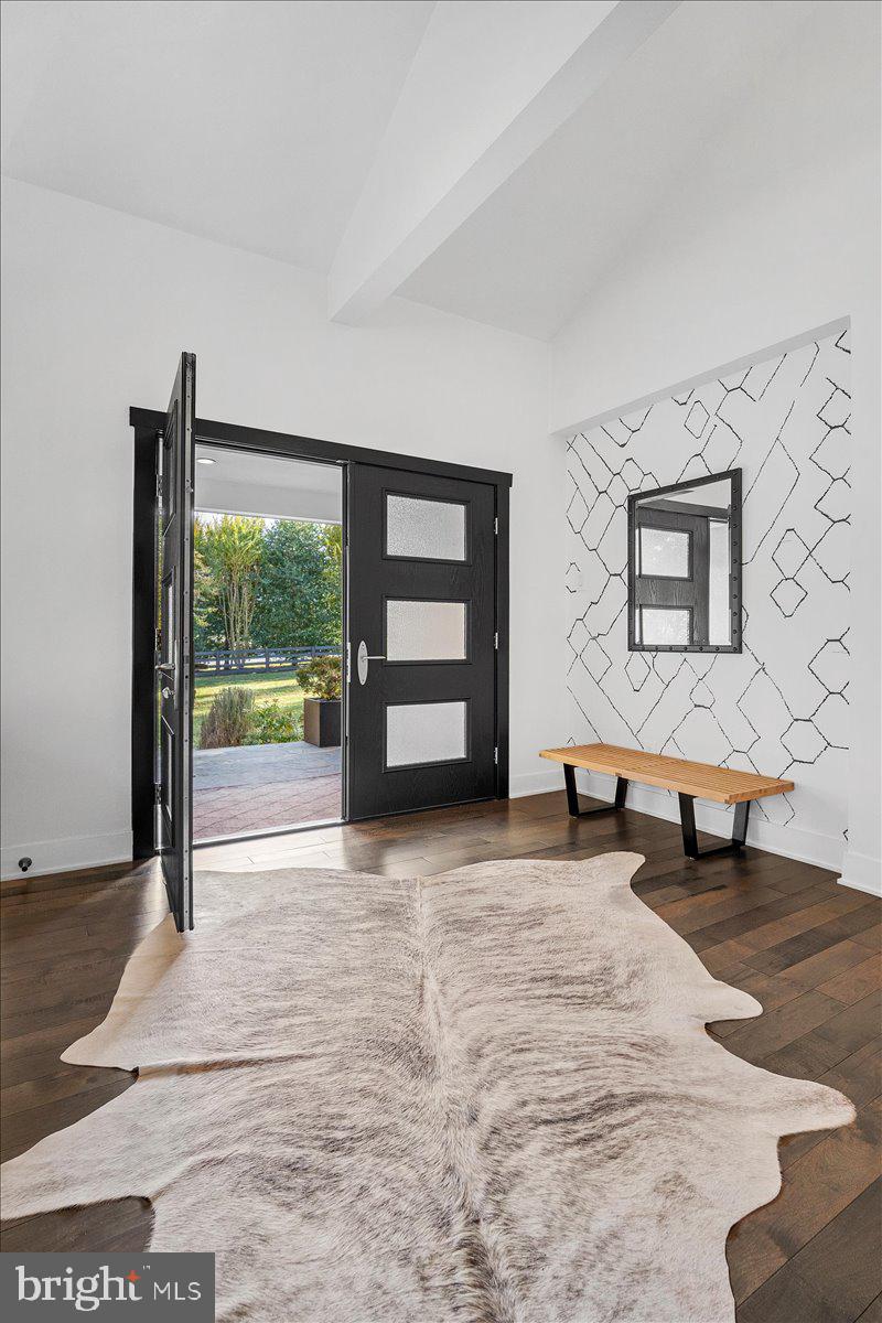 POTOMAC OUTSIDE - Residential