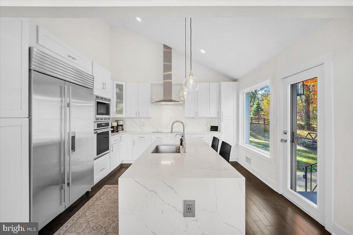 POTOMAC OUTSIDE - Residential