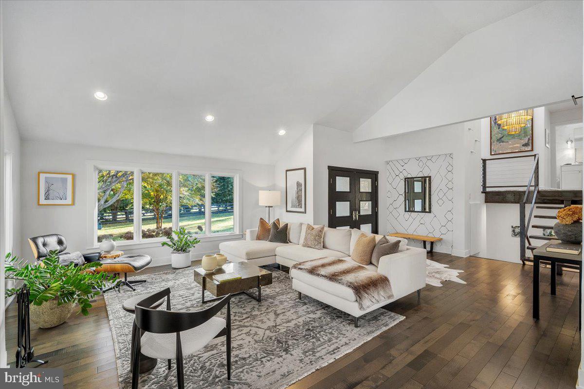 POTOMAC OUTSIDE - Residential