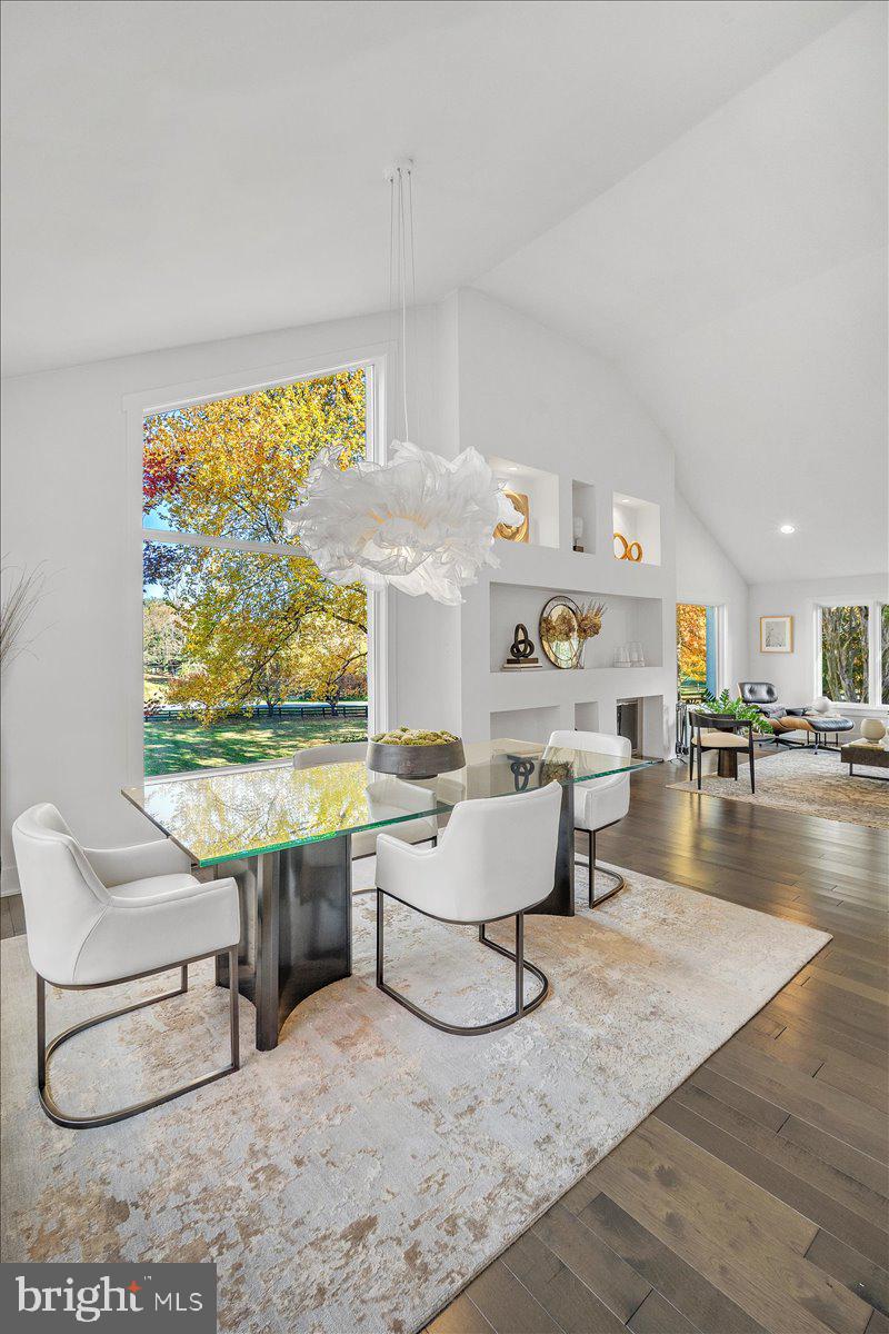 POTOMAC OUTSIDE - Residential