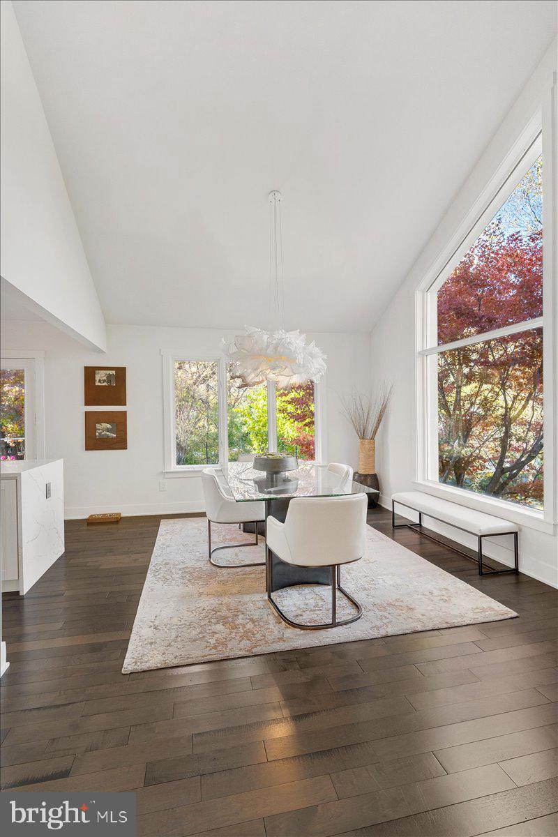 POTOMAC OUTSIDE - Residential