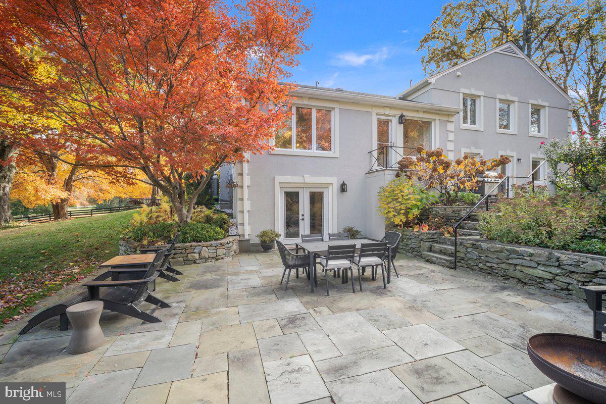 POTOMAC OUTSIDE - Residential