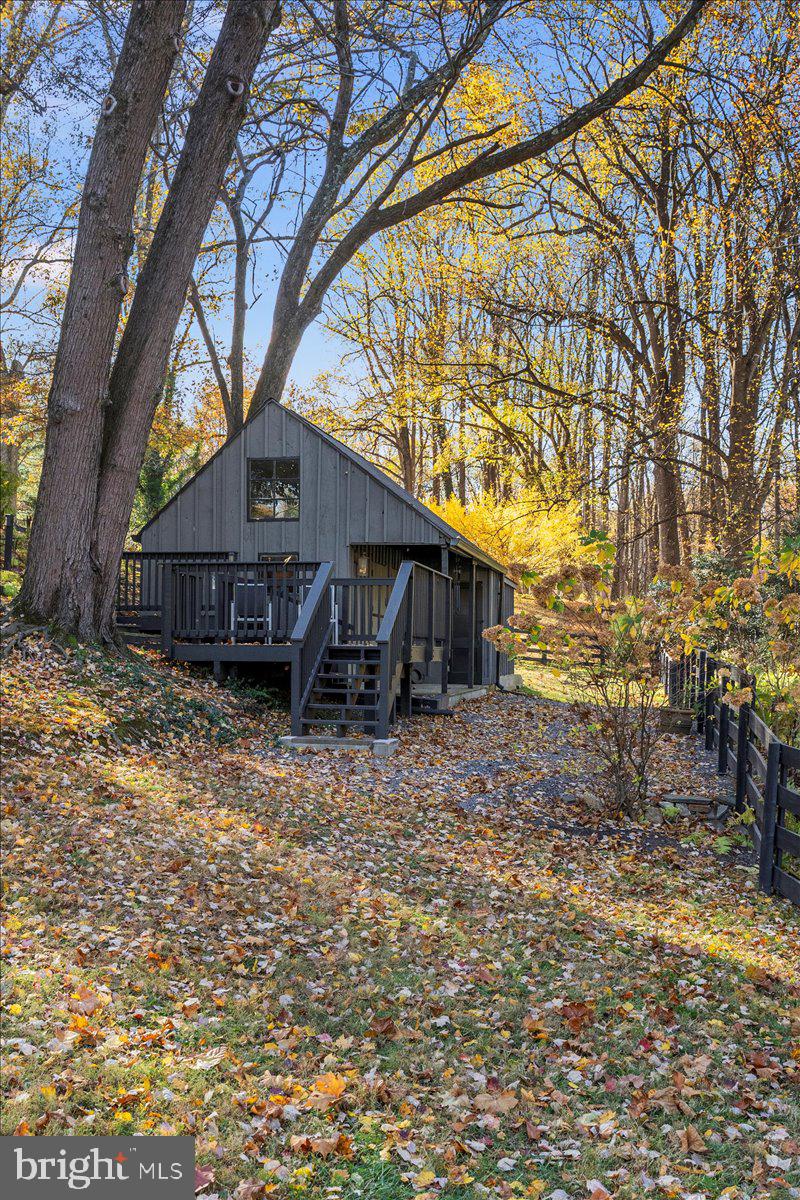 POTOMAC OUTSIDE - Residential