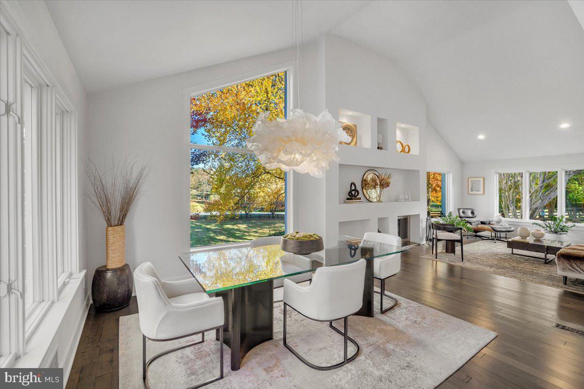 POTOMAC OUTSIDE - Residential