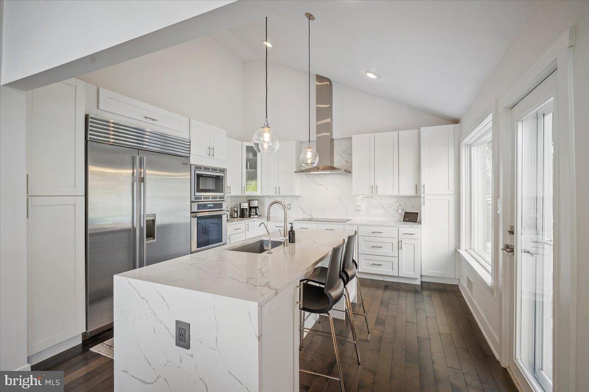 POTOMAC OUTSIDE - Residential