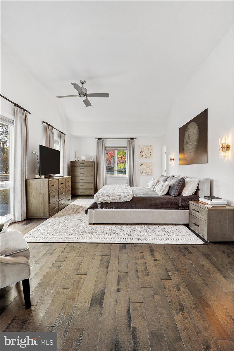 POTOMAC OUTSIDE - Residential